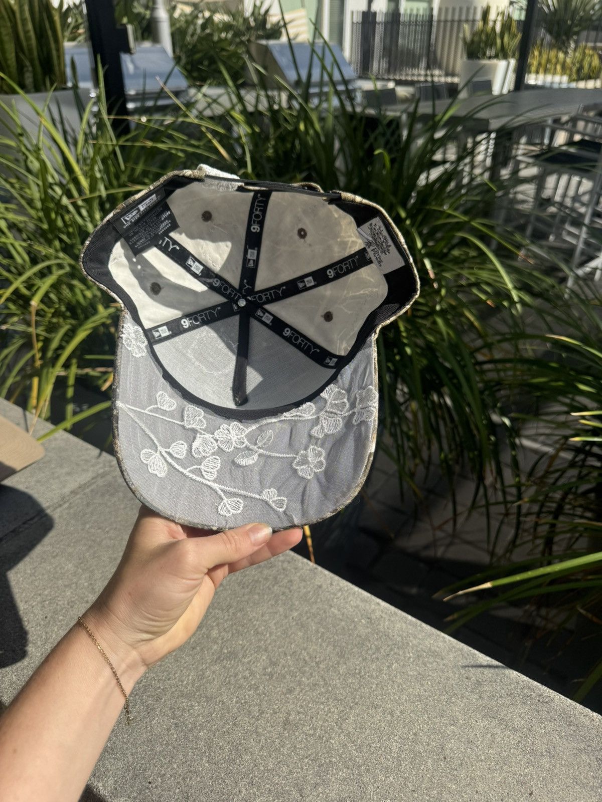 Other RealTree Camo A Frame Snapback embroidered flowers lace brim Size ONE SIZE - 6 Thumbnail