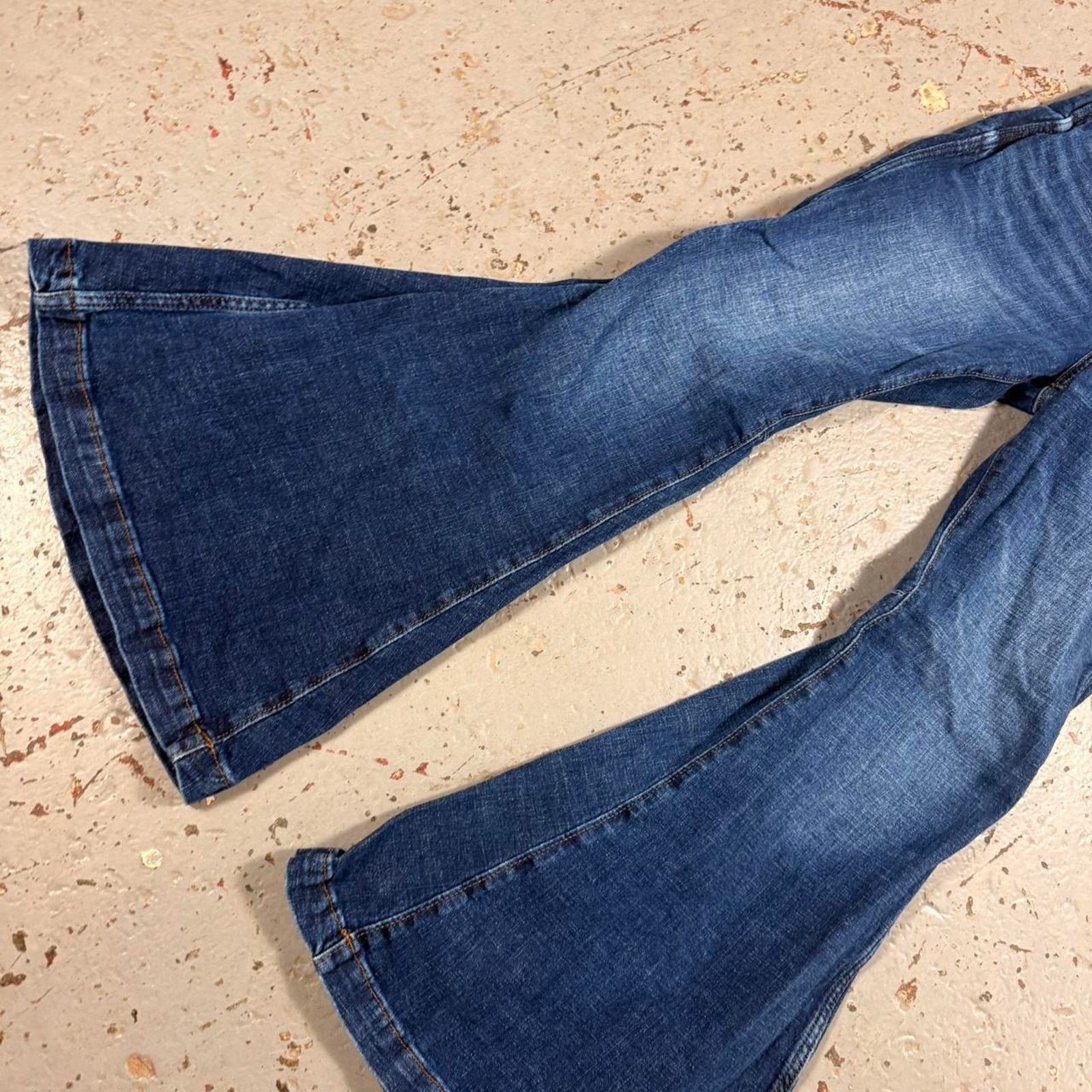 Wrangler Insane wrangler flare boot cut Jeans Size 30" / US 8 / IT 44 - 4 Thumbnail
