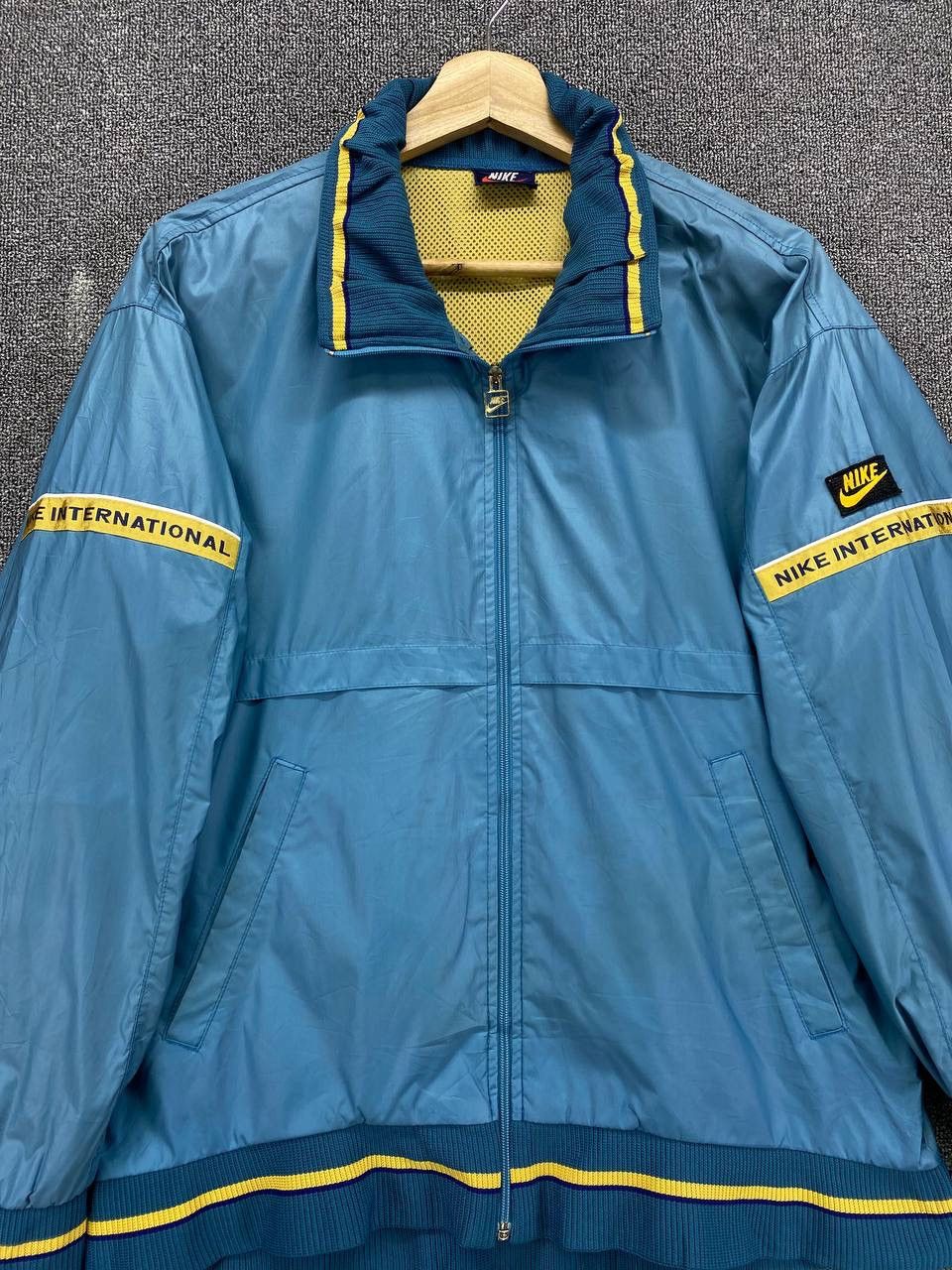 Nike Vintage 80s Nike International Light Jacket Size US M / EU 48-50 / 2 - 5 Thumbnail