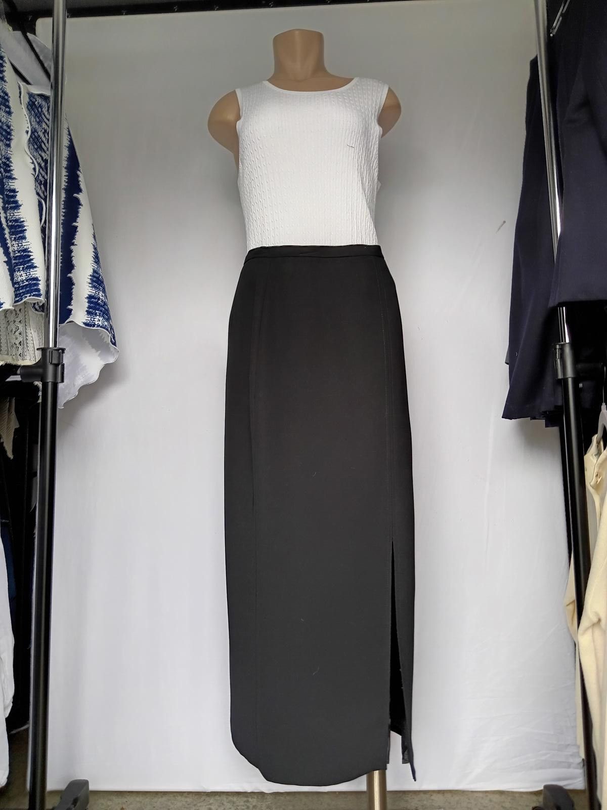 Designer Elegant Black Maxi Skirt by Sport Collection Size 32" / US 10 / IT 46 - 1 Thumbnail