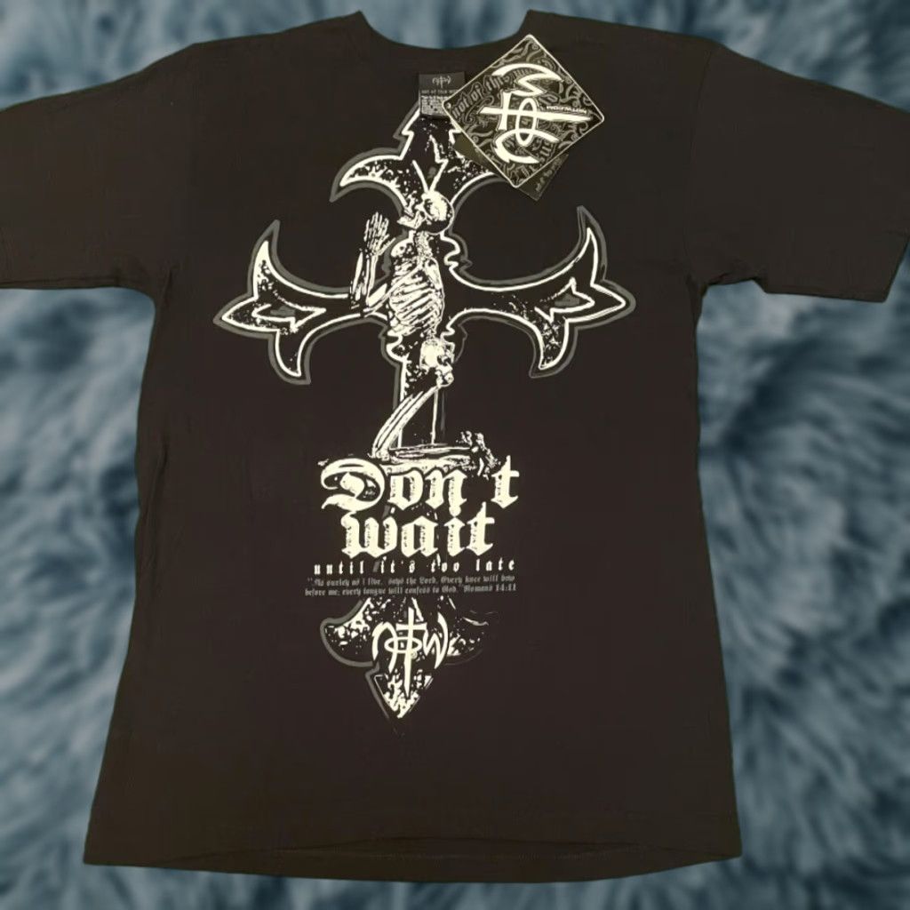 Vintage VINTAGE Not Of This World Skull Waffle Cross Shirt S Grunge Hip Hop Emo Mens Black Size US S / EU 44-46 / 1 - 1 Thumbnail