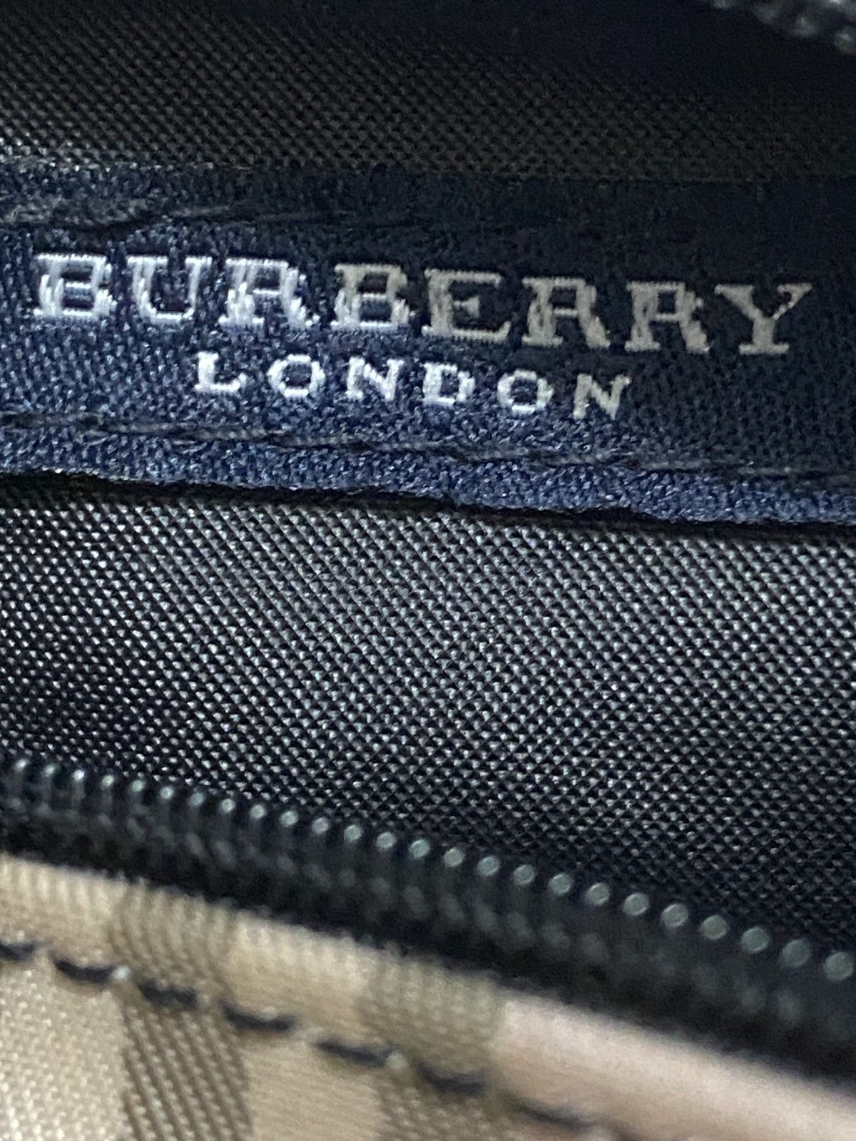Burberry BURBERRY Nova Check Pouch Nylon Pink Size ONE SIZE - 7 Thumbnail