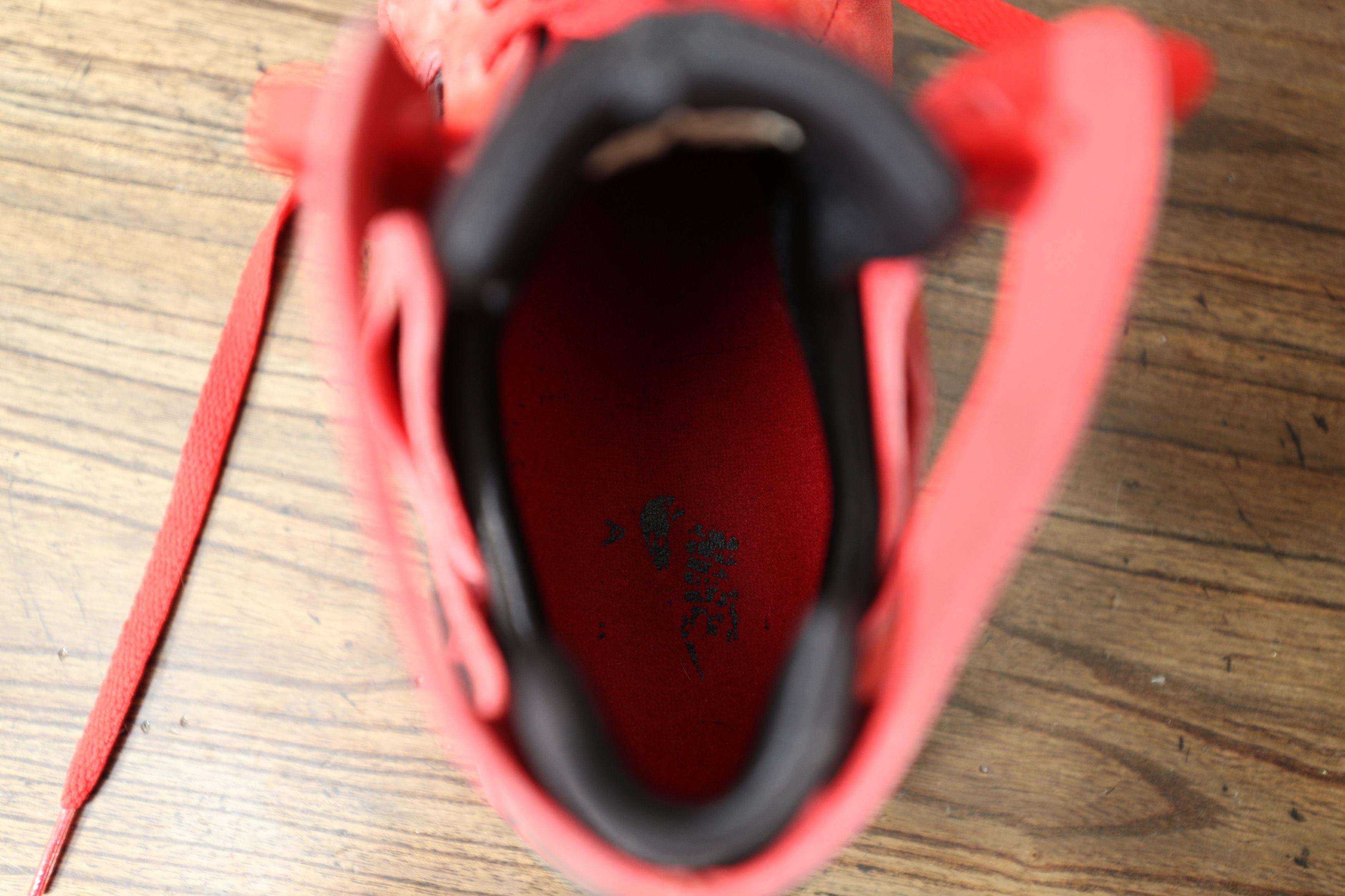 Nike Nike Air Flight Huarache University Red Black (10) Size US 10 / EU 43 - 17 Thumbnail