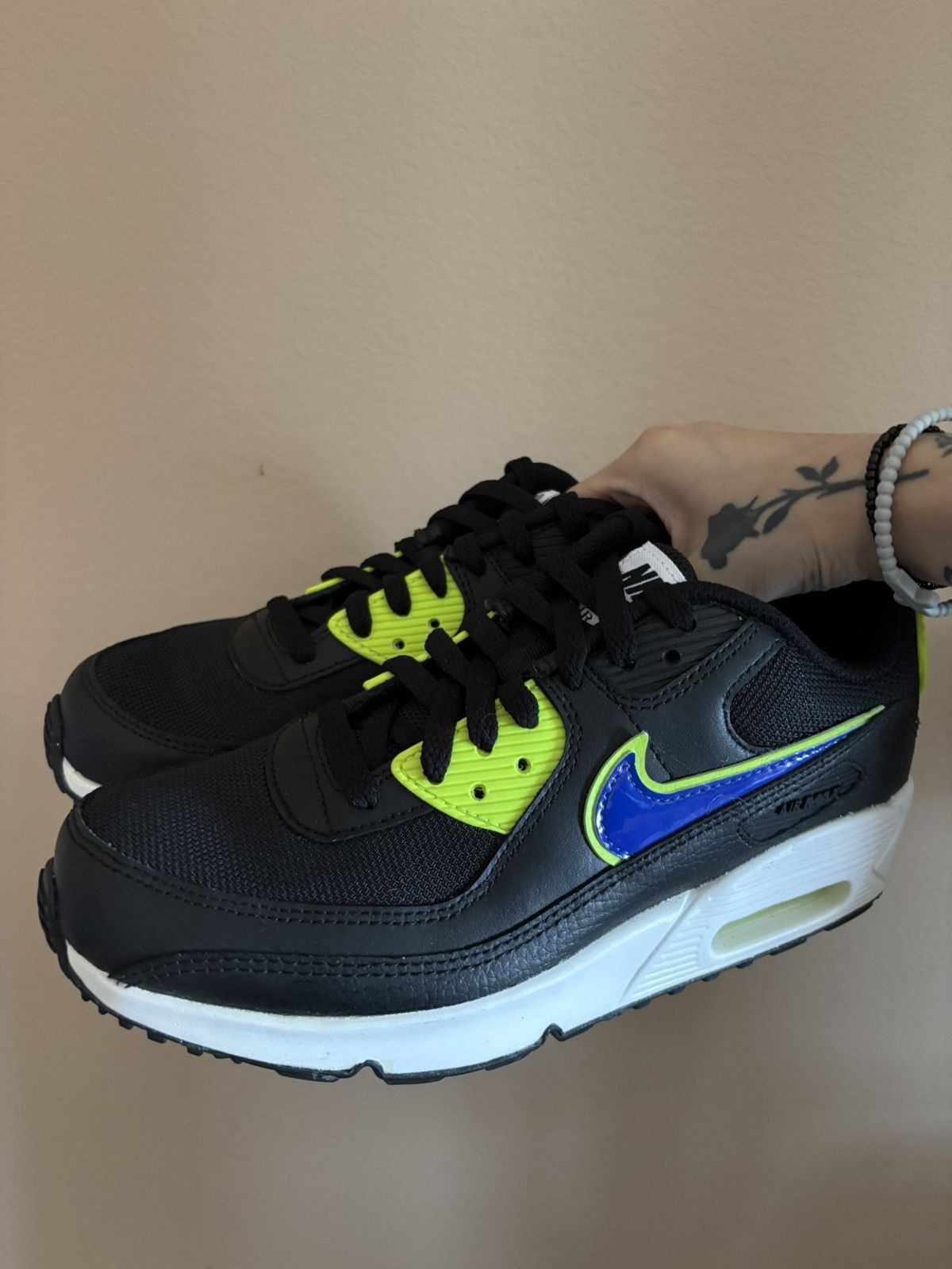 Nike Nike Air Max 90 GS 'Black Volt Racer Blue' Size US 6 / EU 39 - 6 Thumbnail