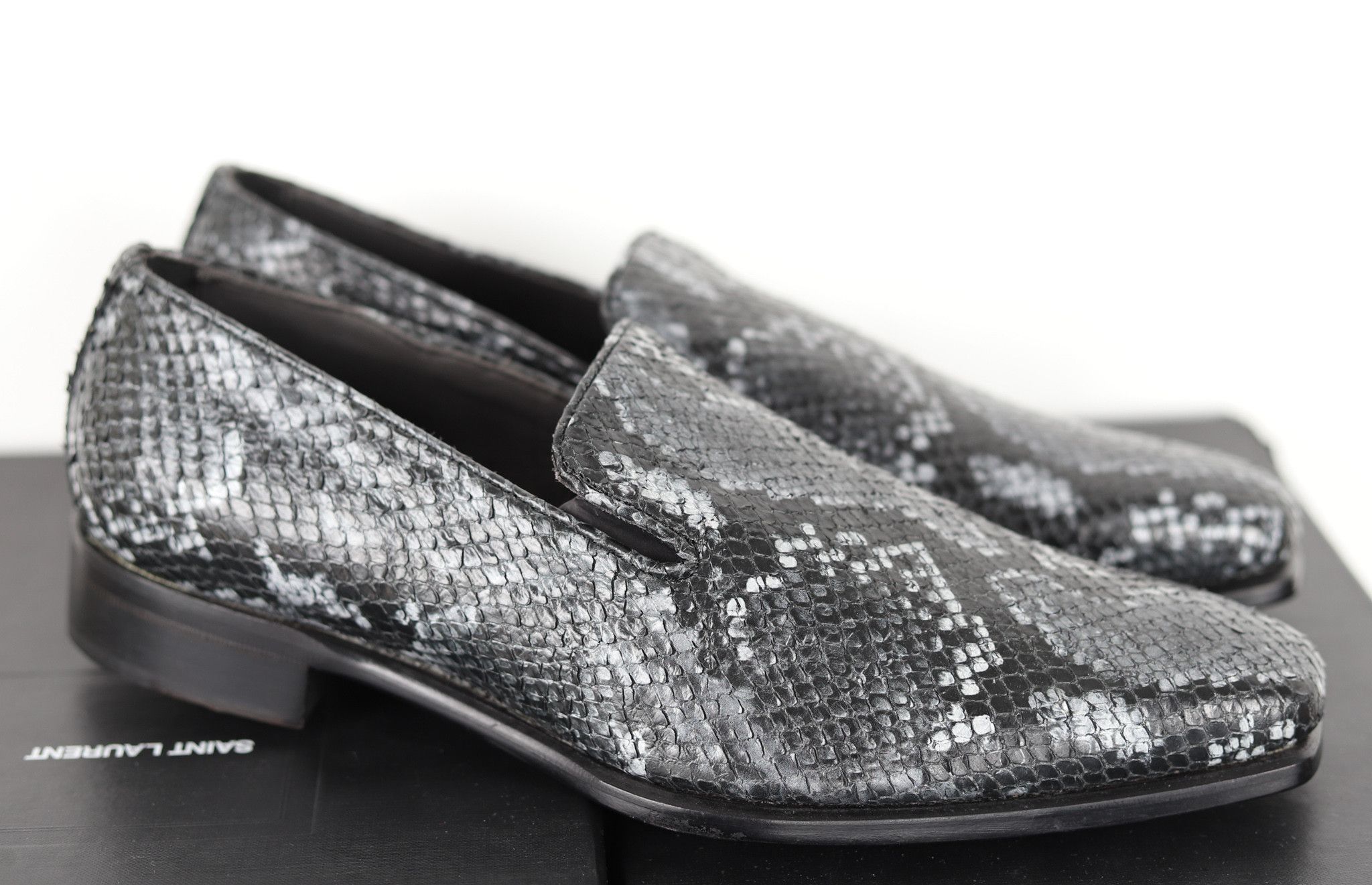 image of YVES Saint Laurent Loafers Snakeskin Leather 506 in Black, Men's (Size 9)