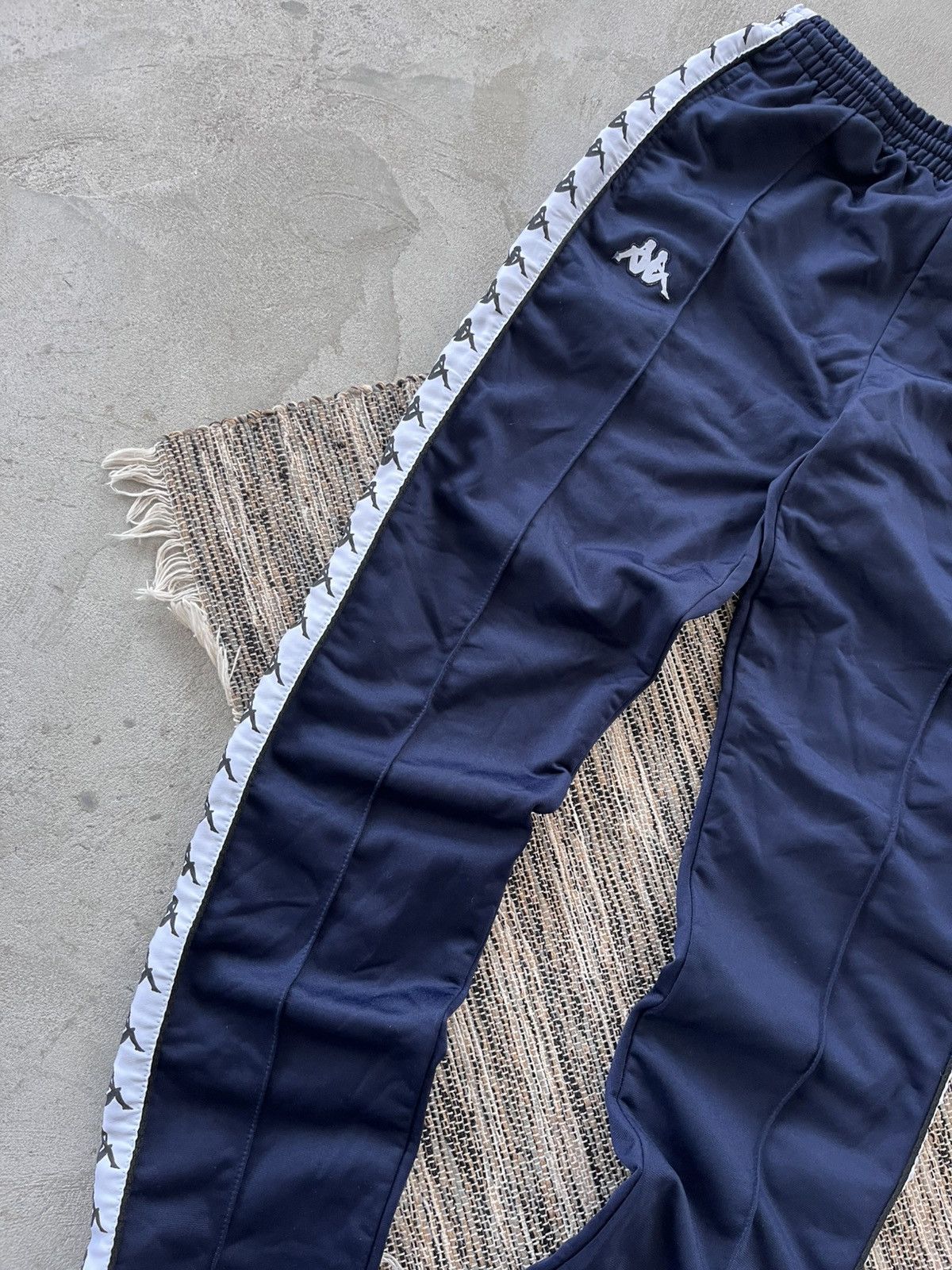Kappa Vintage Kappa Navy Side Stripes Sportswear Sweatpants Y2K Size US 32 / EU 48 - 4 Thumbnail