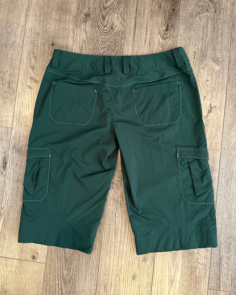 Arc'teryx Arc'teryx Women's Long Green Bermuda Cargo Shorts - 12 (32) Size 32" / US 10 / IT 46 - 2 Thumbnail