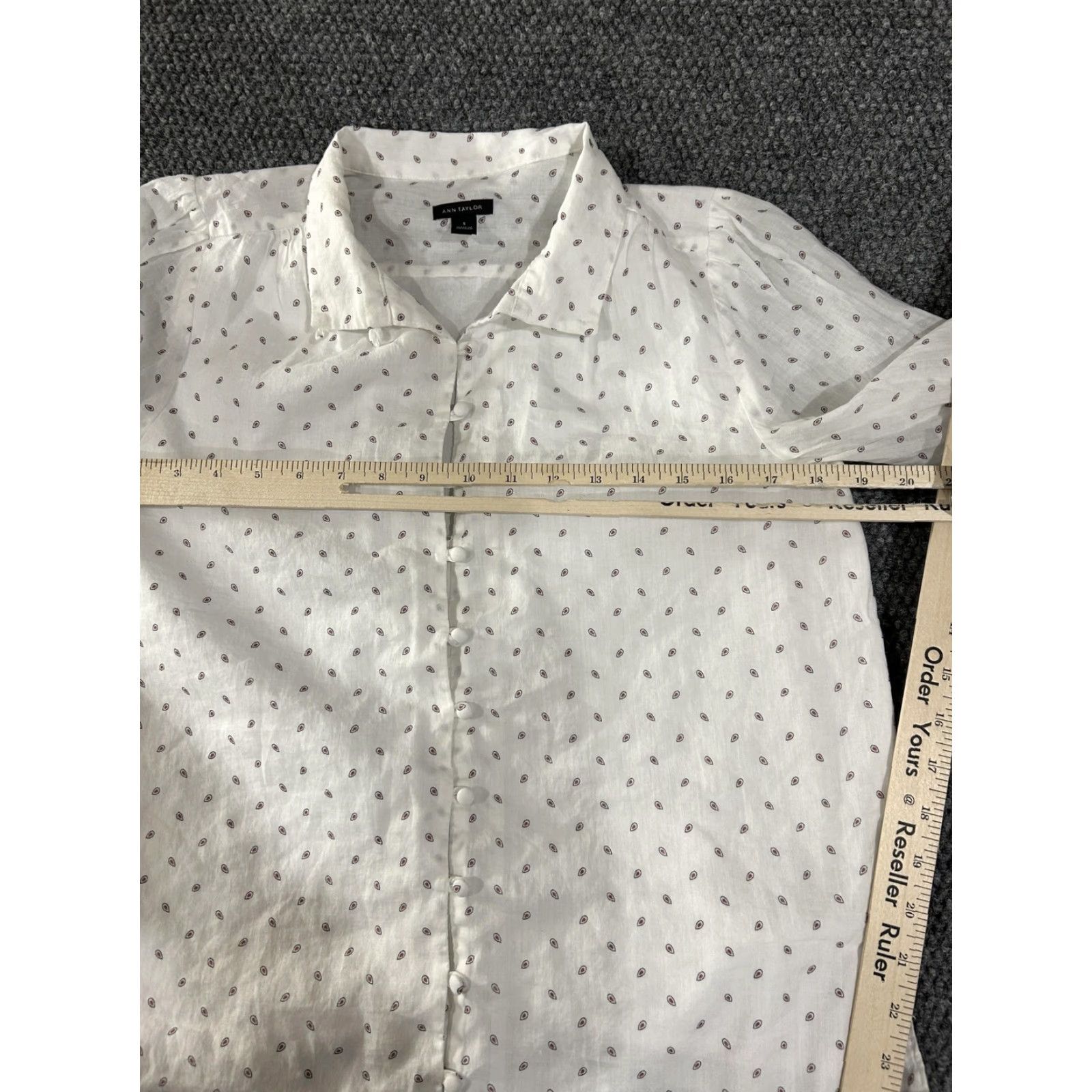 Ann Taylor Ann Taylor White Women's Long Sleeve Button-Up Shirt with Paisley Print User: Ann Taylor White Women's Long Sleeve Button-Up Shirt with Paisley Print Size S / US 4 / IT 40 - 6 Thumbnail