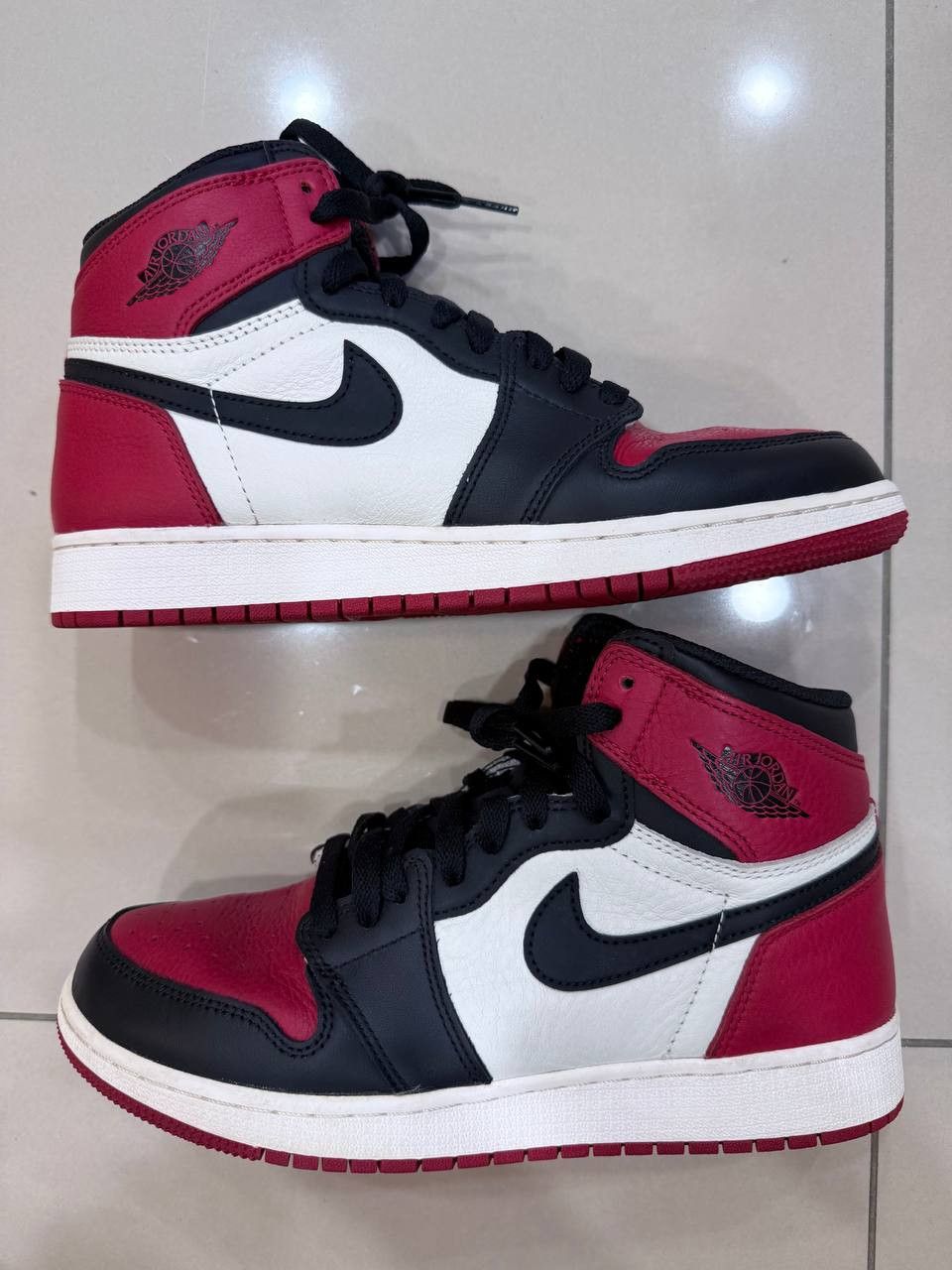 Nike Jordan 1 Retro High Bred Toe (GS) (2018) Size US 7 / IT 37 - 1 Thumbnail