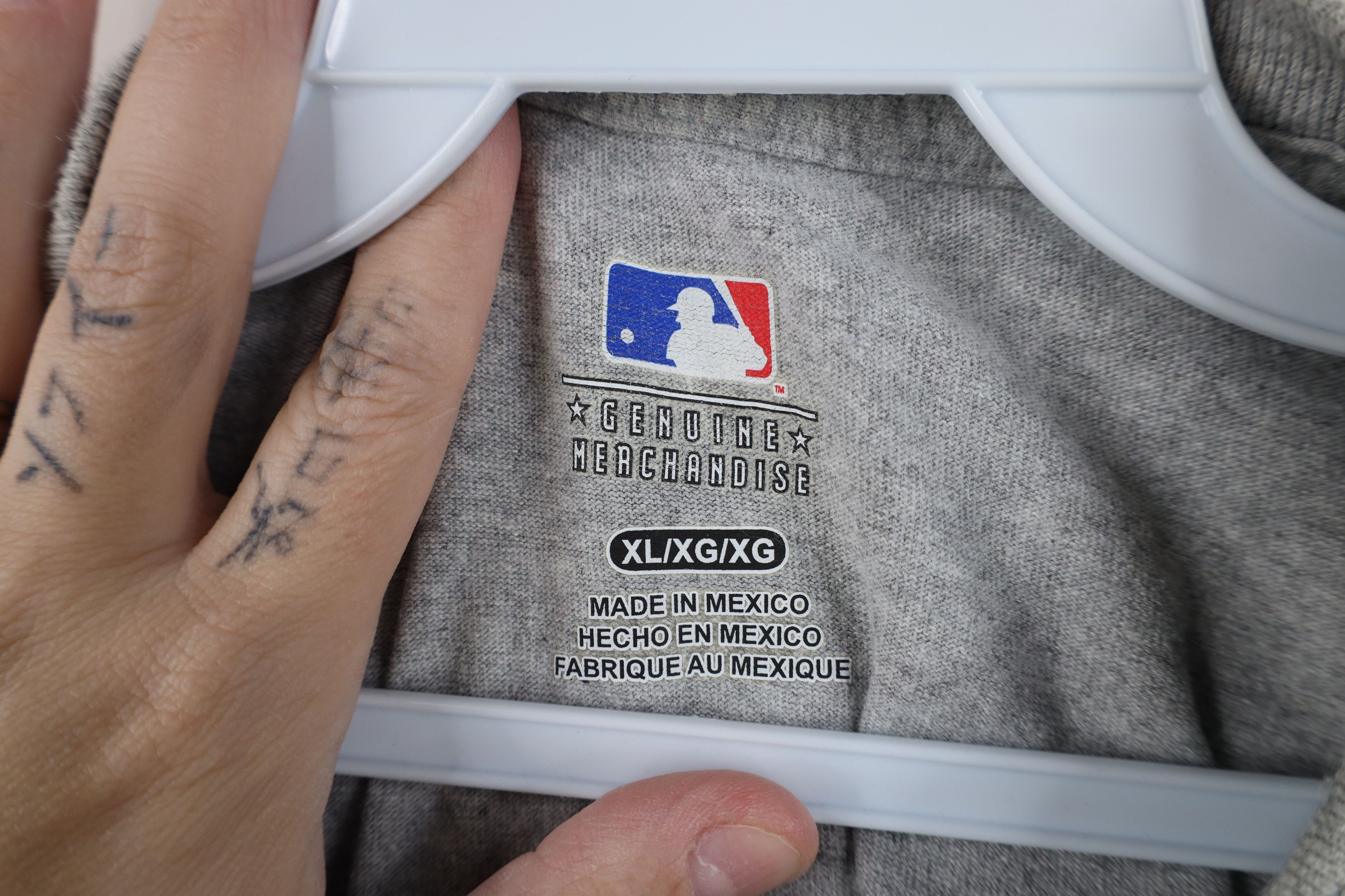 Vintage Vintage Y2K Cleveland Indians Baseball Muscle T-Shirt Gray Size US XL / EU 56 / 4 - 8 Thumbnail