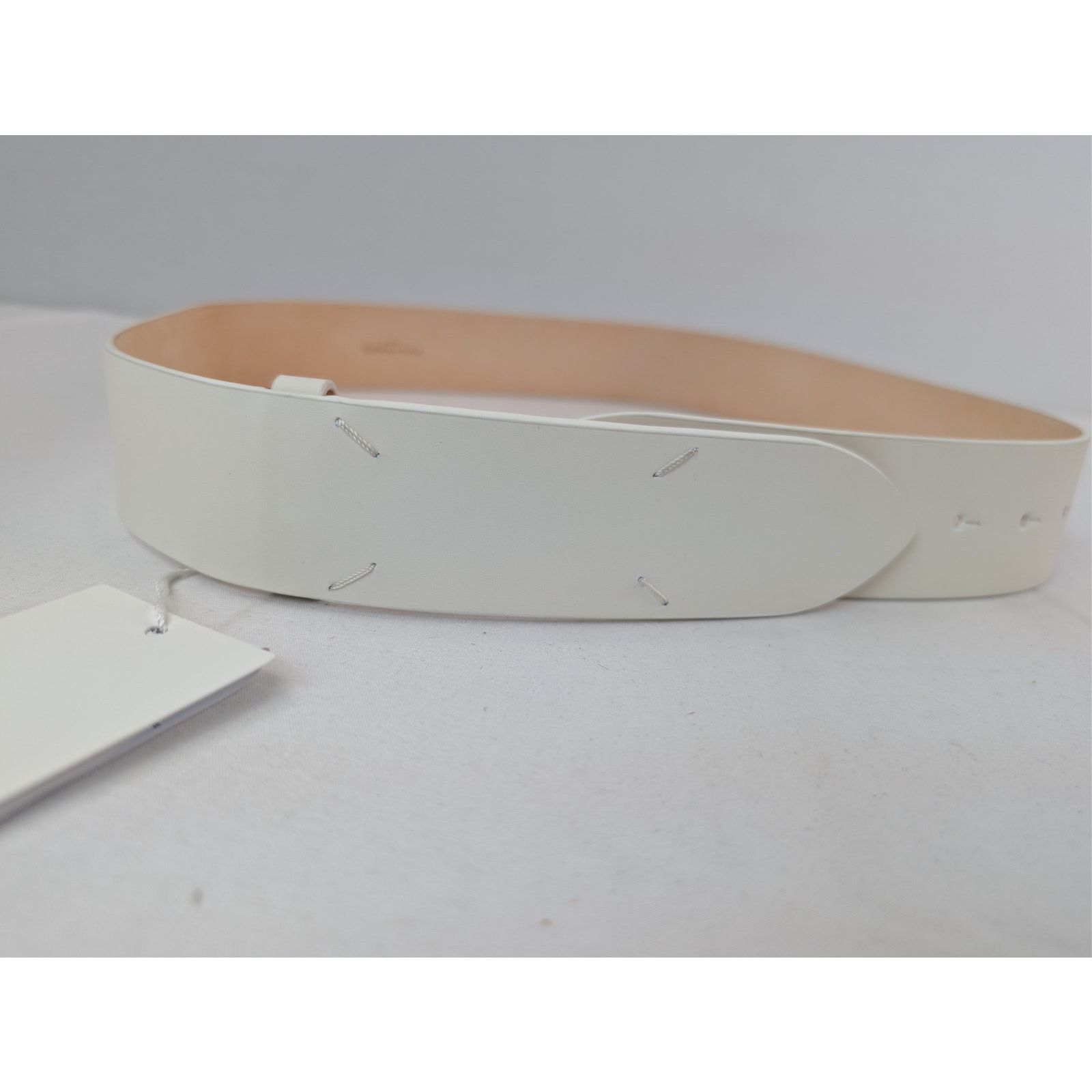 Maison Margiela o1rshd1 Size: 90 / Four Stitches Leather Belt in White Size 36 - 2 Thumbnail