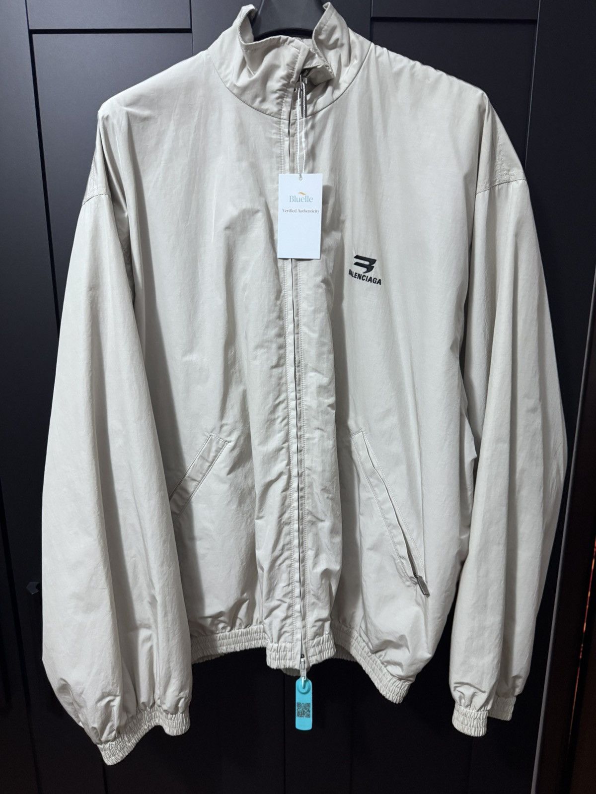 Balenciaga Balenciaga Sporty B Logo Track Jacket Beige 🌊🌊BLUELLE🌊🌊 Size US S / EU 44-46 / 1 - 1 Thumbnail