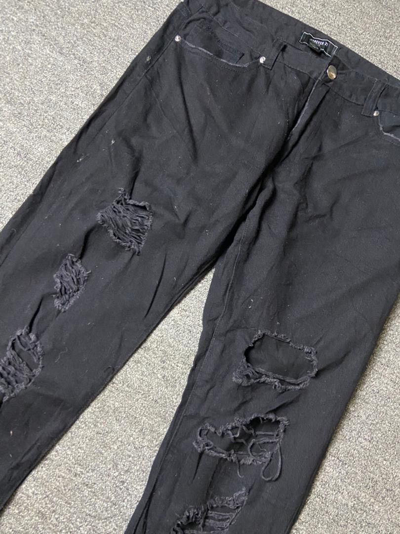 Forever 21 Forever 21 Men Distressed Ripped Jeans (177) Size US 35 - 8 Thumbnail