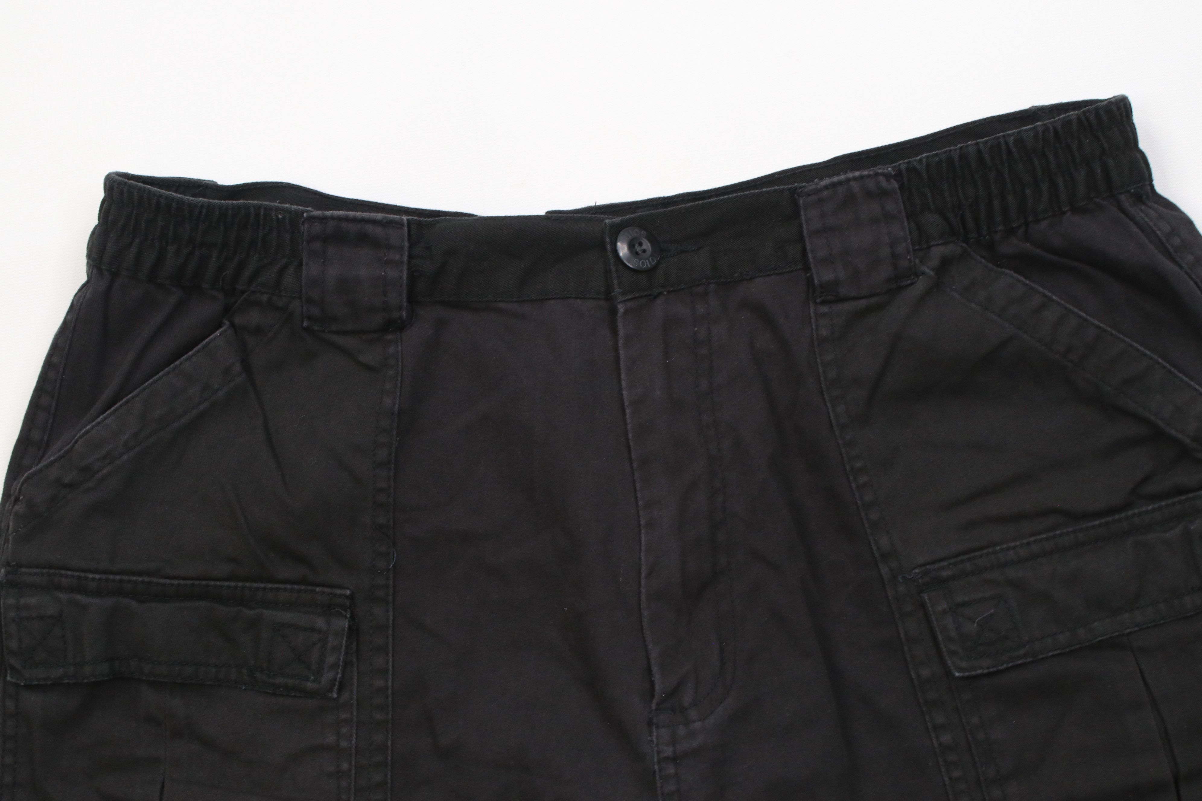 Vintage Vintage 90s Streetwear Above Knee Utility Cargo Shorts Black Size US 40 / EU 56 - 2 Thumbnail