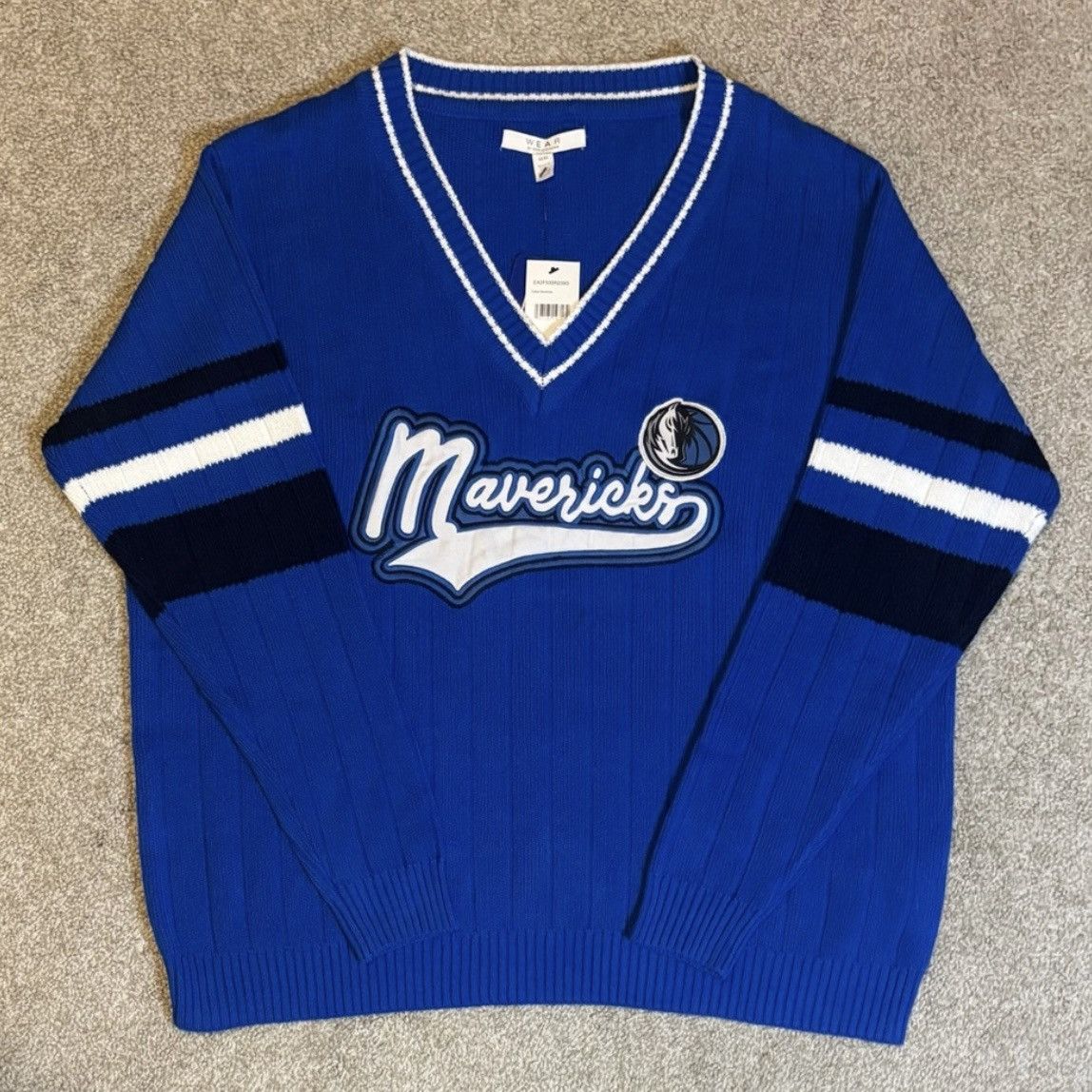 NBA WEAR by Erin Andrews Dallas Mavericks V-Neck Sweater M Size M / US 6-8 / IT 42-44 - 1 Thumbnail
