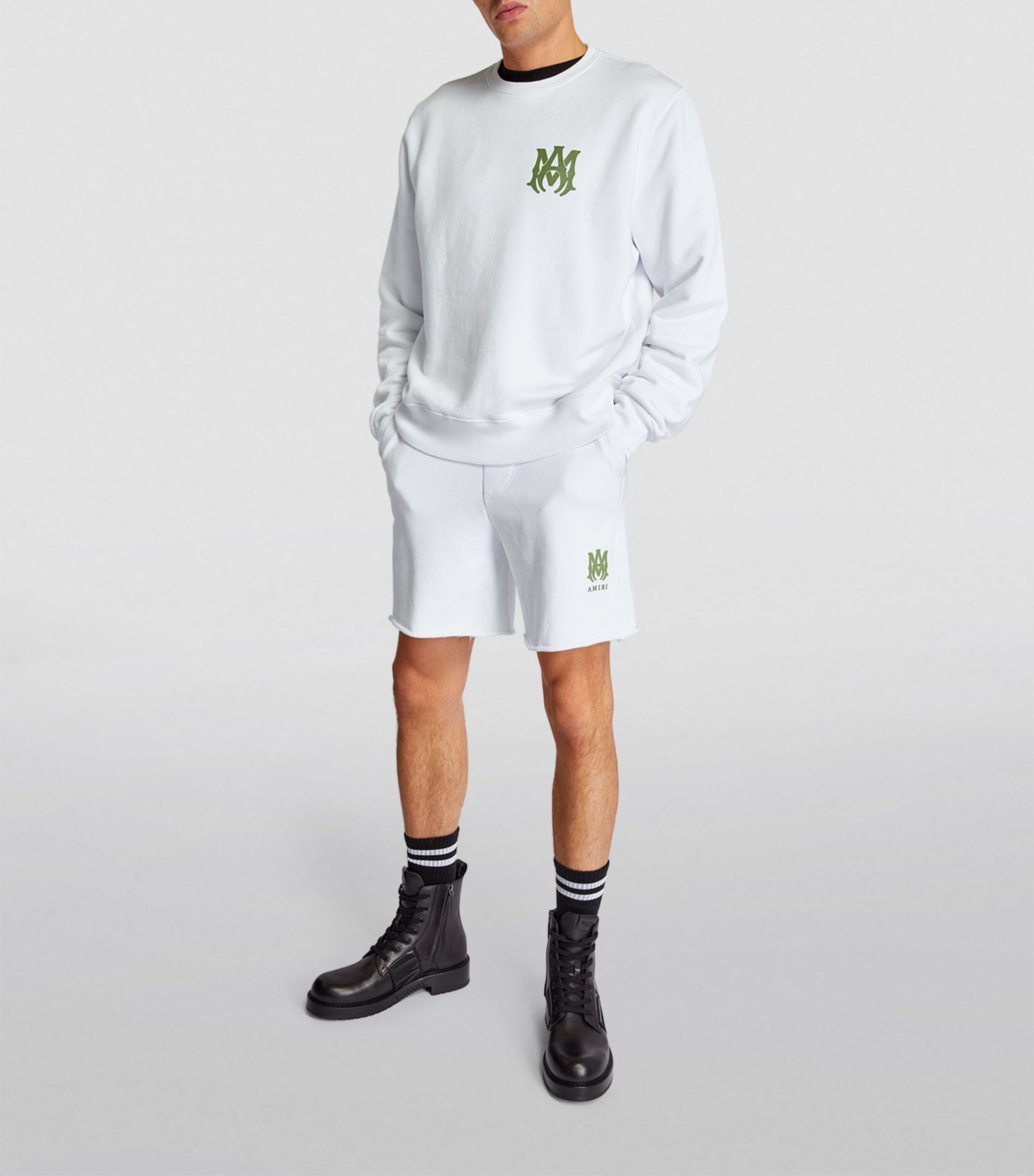 Amiri o1gr1nt1024 MA Logo Sweatshorts in White Size US 30 / EU 46 - 3 Thumbnail