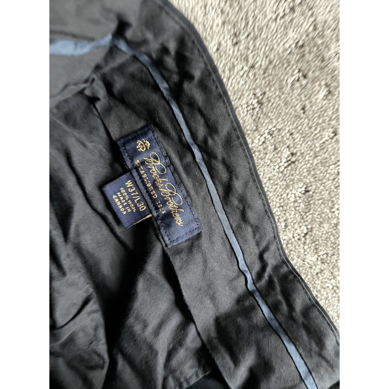 Brooks Brothers Brooks Brothers Pants 37x30 Mens 100% Wool Straight Navy Cuffed Pleated Dress Pants Regular Mens Size US 37 - 5 Thumbnail