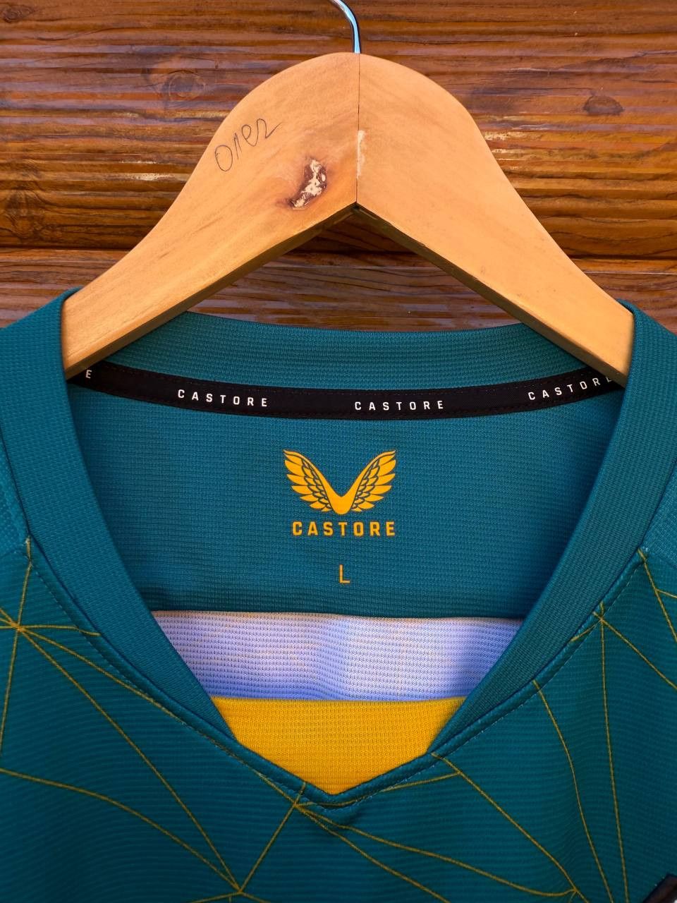 Castore Wolverhampton x Castore Football T-Shirt Soccer Jersey Size US L / EU 52-54 / 3 - 5 Thumbnail