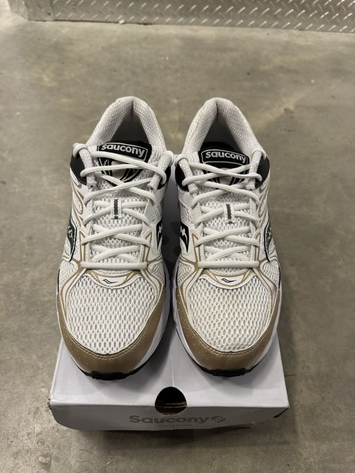 Saucony Saucony Ride Millenium White Gold Black Size 10.5 Size US 10.5 / EU 43-44 - 4 Thumbnail
