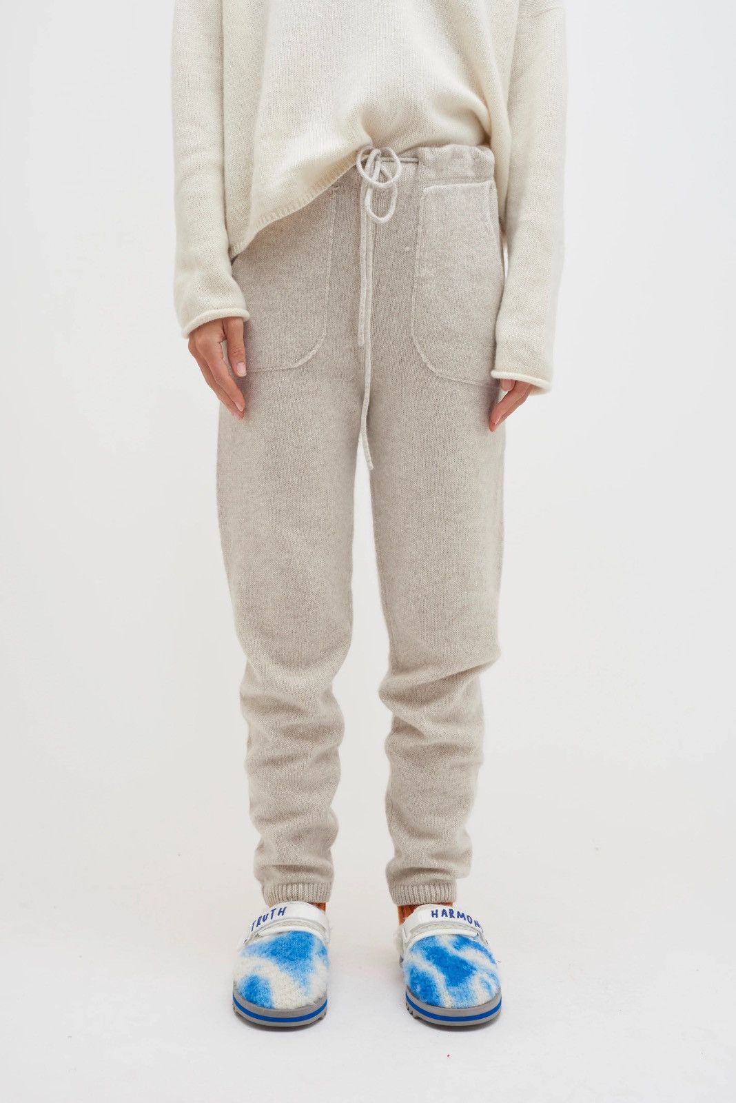 $1195 Cashmere Heavy Sweatpants (White)