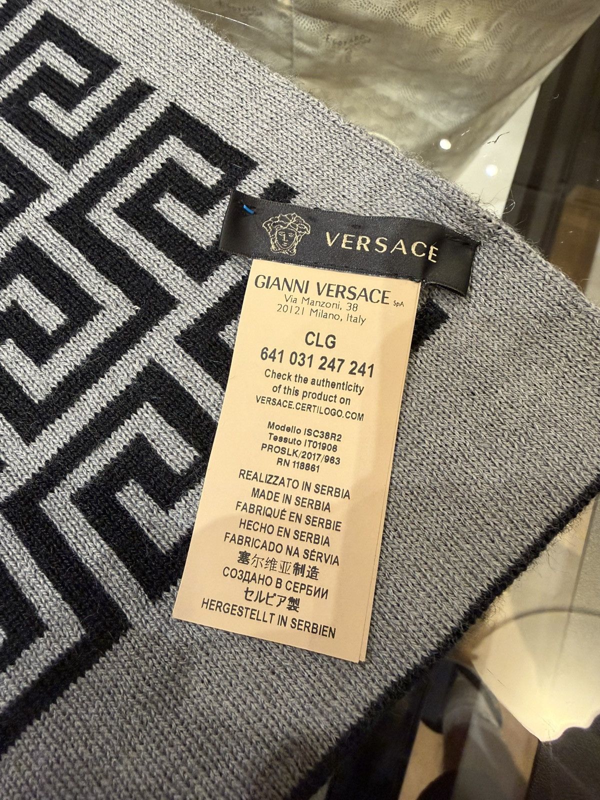 Versace Versace Medusa Print Wool Scarf Size ONE SIZE - 3 Thumbnail