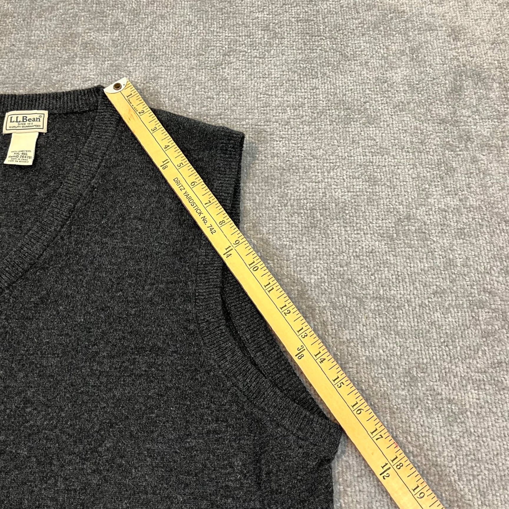 Vintage VINTAGE L.L. BEAN Wool Sweater Vest Men 2XL Dark Gray Lambs Wool V-Neck Pullover All Seasons Outdoor Size US XXL / EU 58 / 5 - 5 Thumbnail