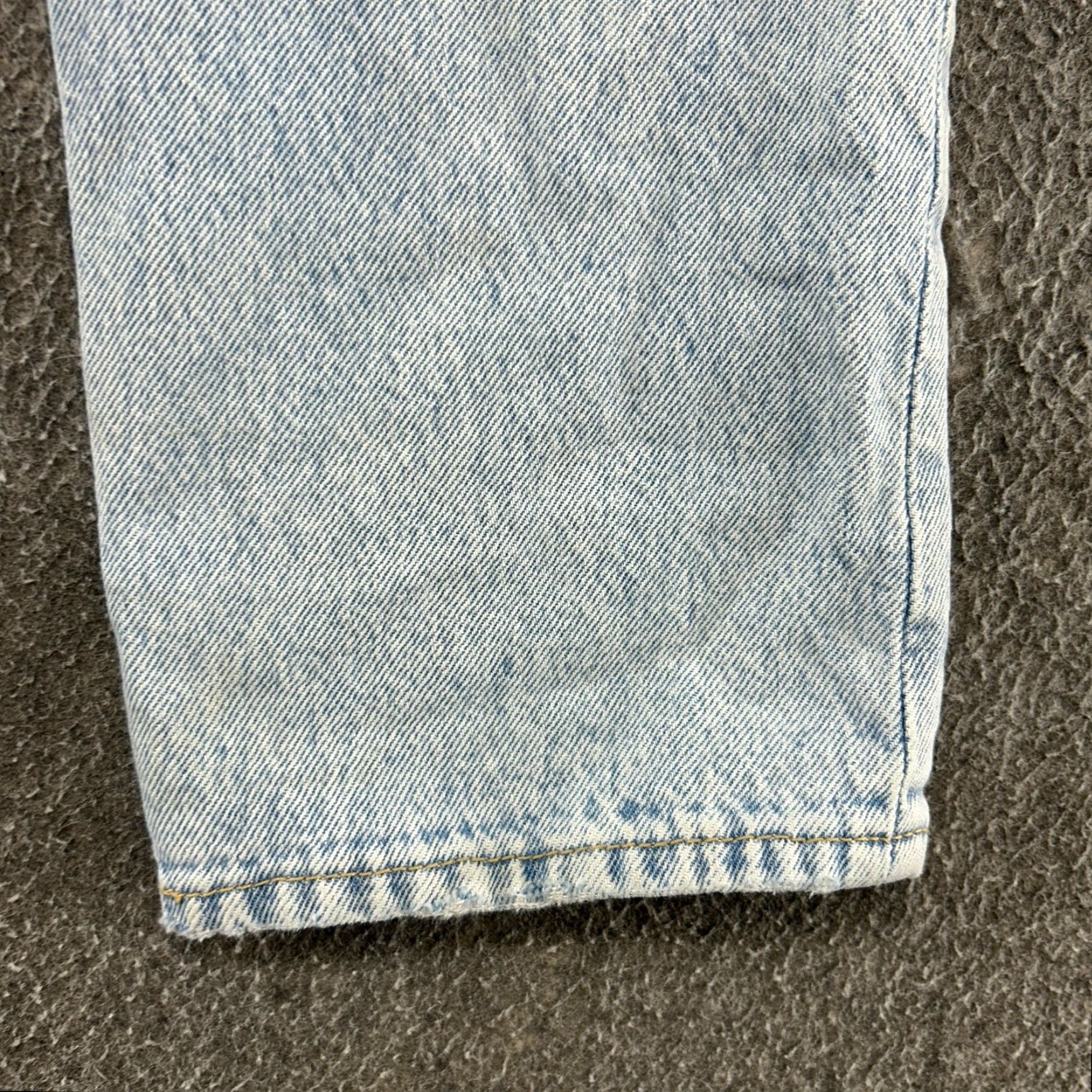 Levi's VINTAGE Levi's Wedgie Jeans Womens 25x28 Blue Straight Button Fly Light Wash Distressed 90s Womens Jeans Size 42" / US 20 - 5 Thumbnail