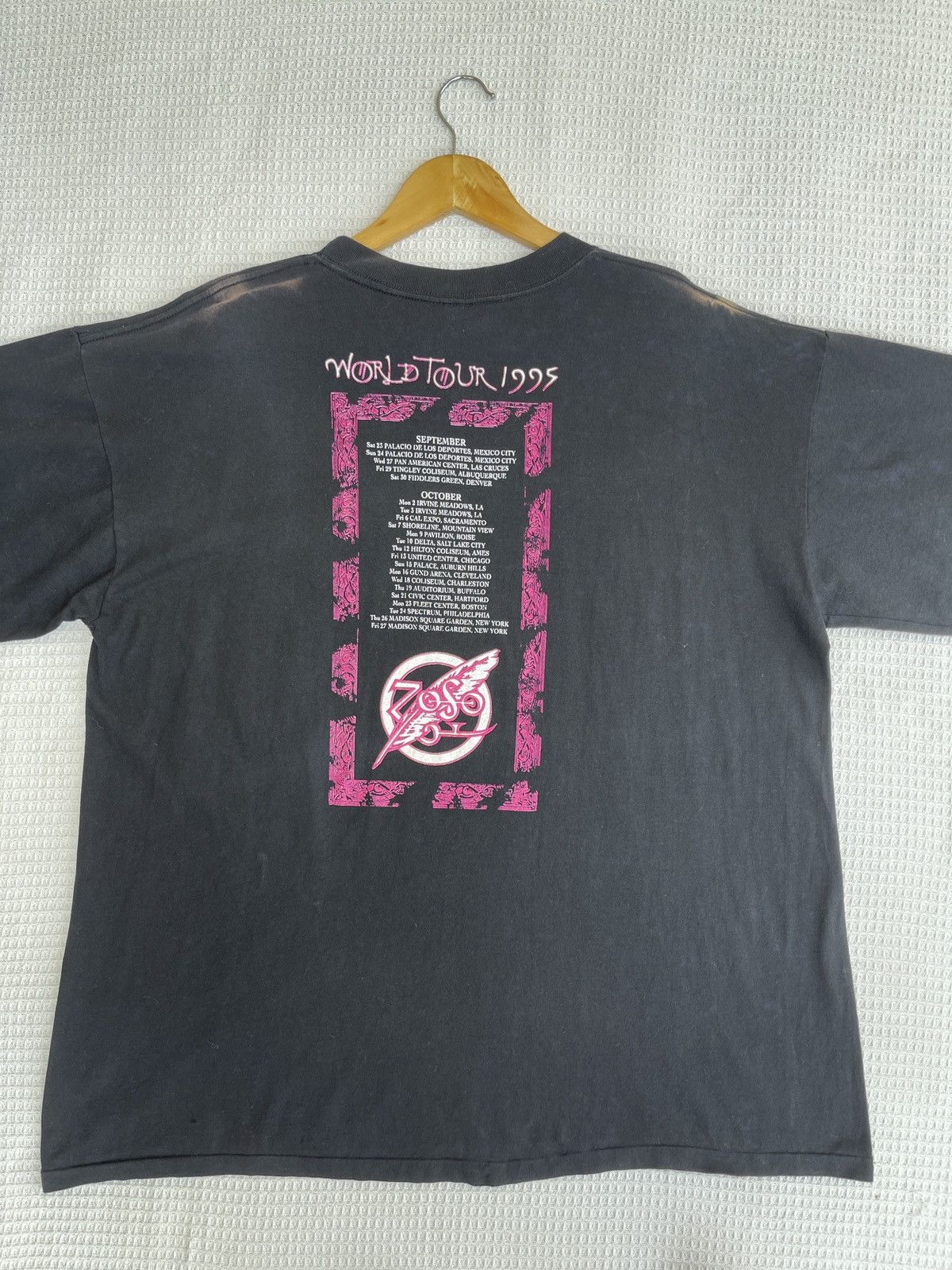 Band Tees Last Drop🔥Rare🔥Vtg90s JIMMY PAGE Robert Plant No Quarter Tee Size US XL / EU 56 / 4 - 16 Thumbnail