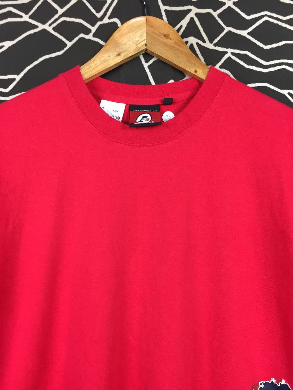 Reebok Vtg Reebok Allen Iverson Basketball NBA Limited Edition Tee Size US M / EU 48-50 / 2 - 3 Thumbnail