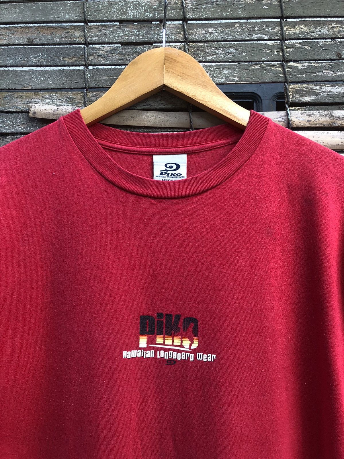 Quiksilver × Vintage Vintage Sunfaded Piko Surfwear Backhit Tshirt Size US M / EU 48-50 / 2 - 10 Thumbnail