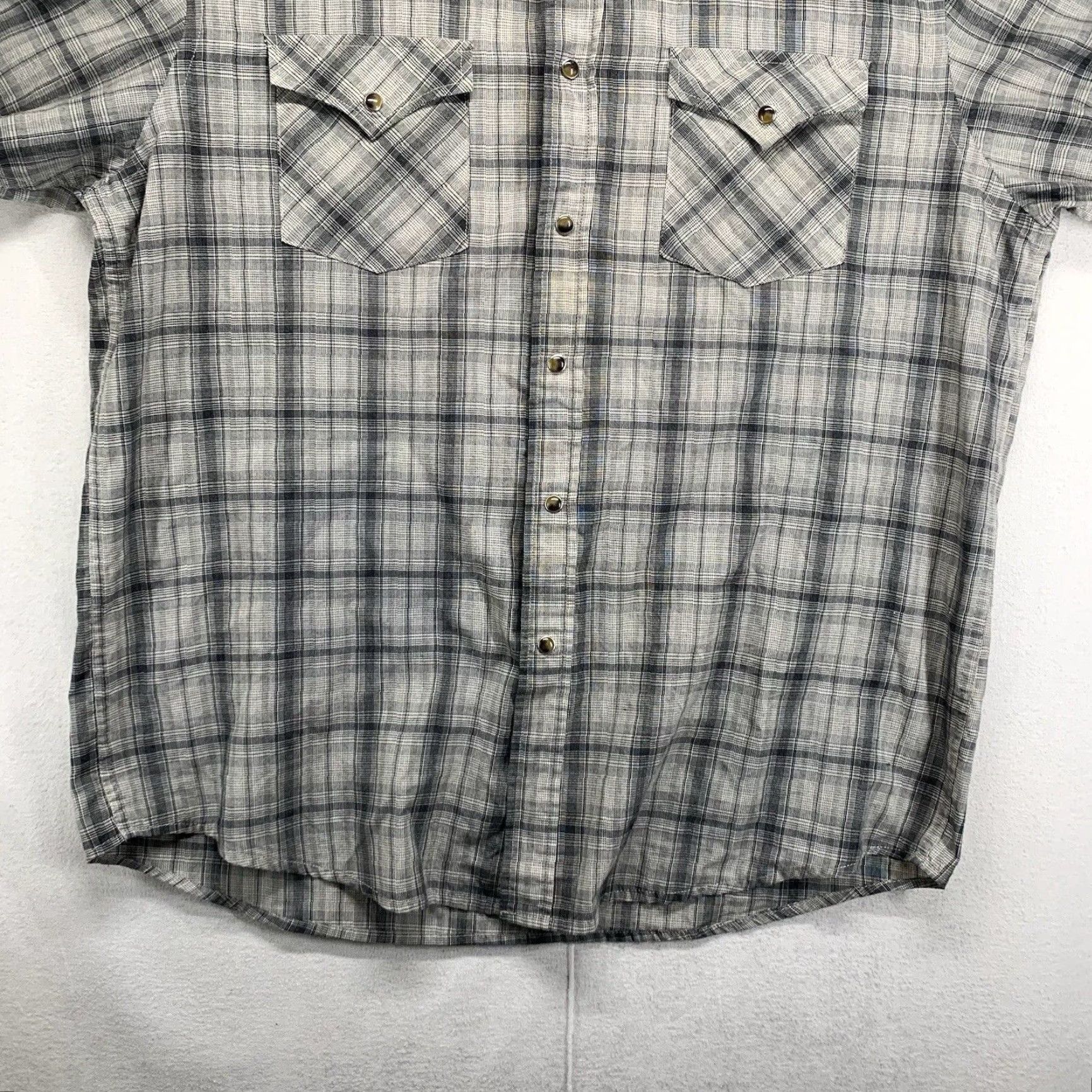 Pendleton VINTAGE Pendleton Shirt Mens Large Gray Plaid 2 Front Pockets Short Sleeve Casual Workwear 48 Chest Mens Size US L / EU 52-54 / 3 - 4 Thumbnail