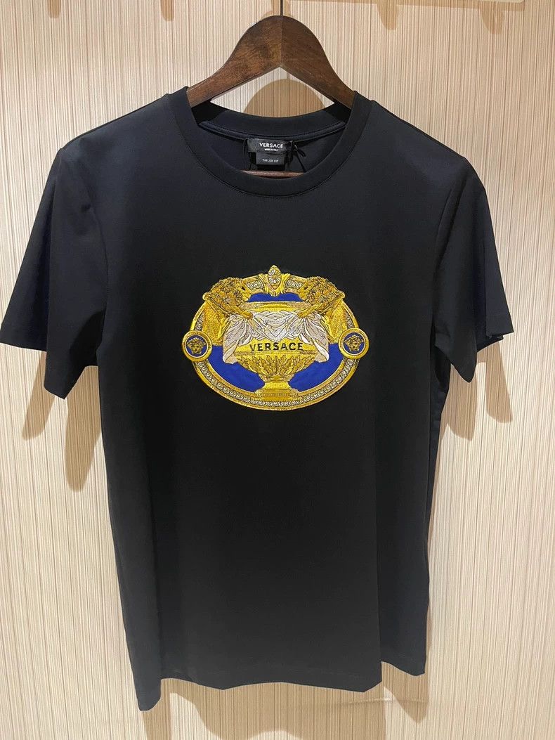 Versace Versace Short-sleeved T-shirt Size US S / EU 44-46 / 1 - 1 Thumbnail
