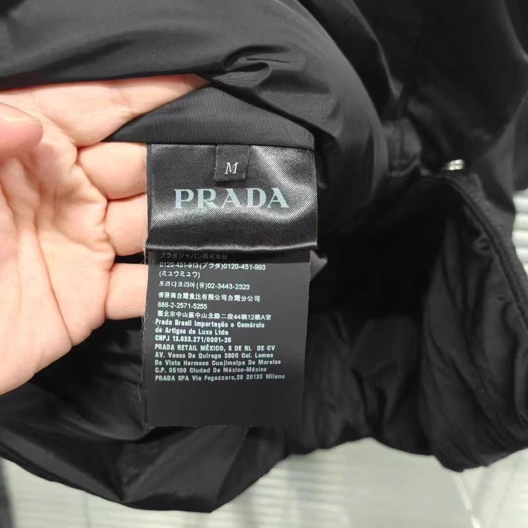 Prada Prada Metal Triangle Logo Down M Size US M / EU 48-50 / 2 - 4 Thumbnail