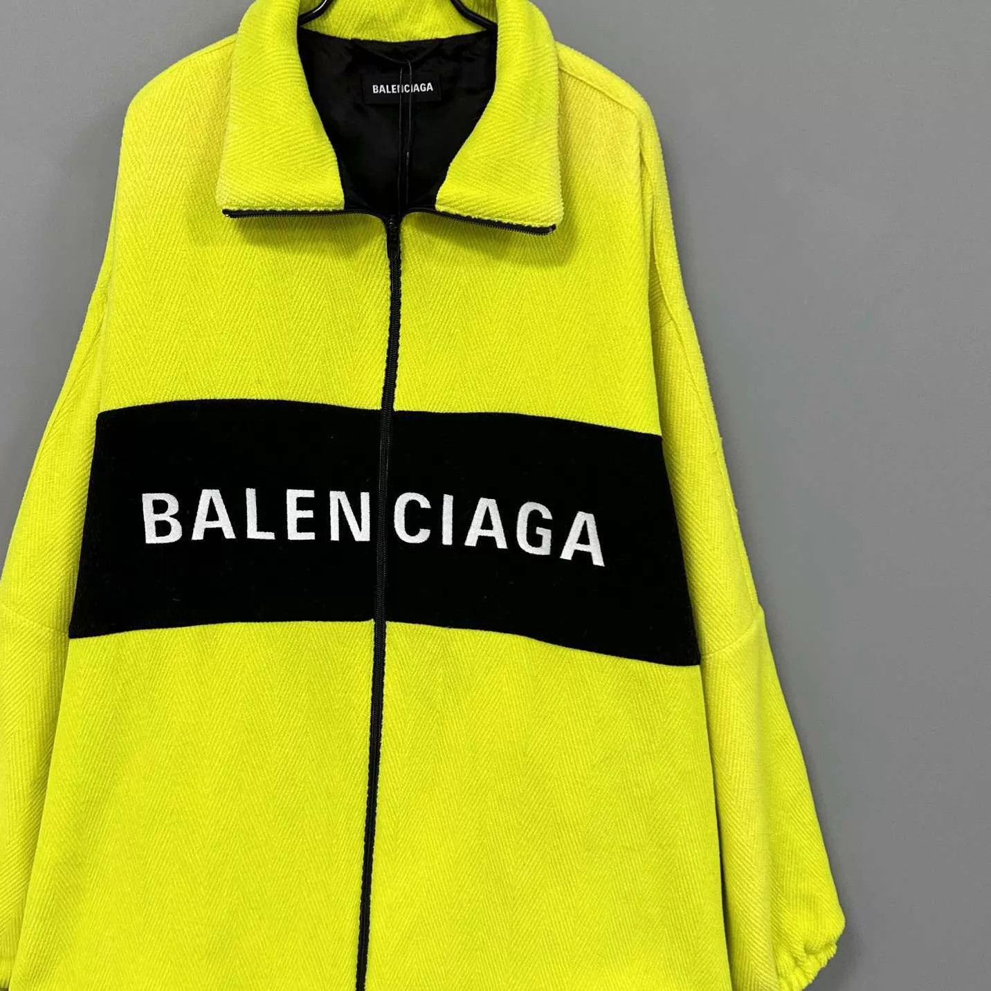 Balenciaga Balenciaga Fluorescent Yellow Logo Zipper Jacket 46 Size US S / EU 44-46 / 1 - 2 Thumbnail
