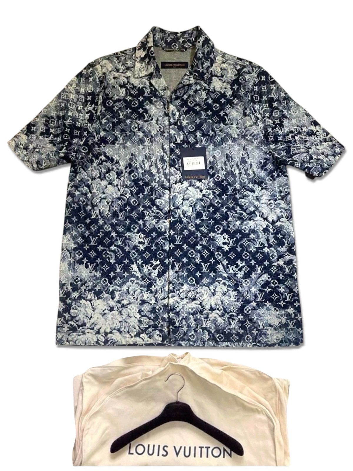 Louis Vuitton Louis Vuitton M Tapestry Short Sleeves Shirt Denim Monogram Size US M / EU 48-50 / 2 - 1 Thumbnail