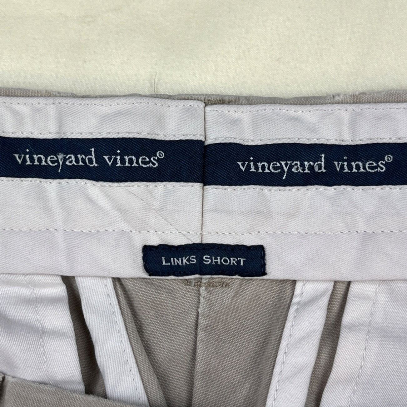 Vineyard Vines Vineyard Vine Men's Khaki Link Shorts/Chino Size 30 SKU 4998 Size US 30 / EU 46 - 4 Thumbnail