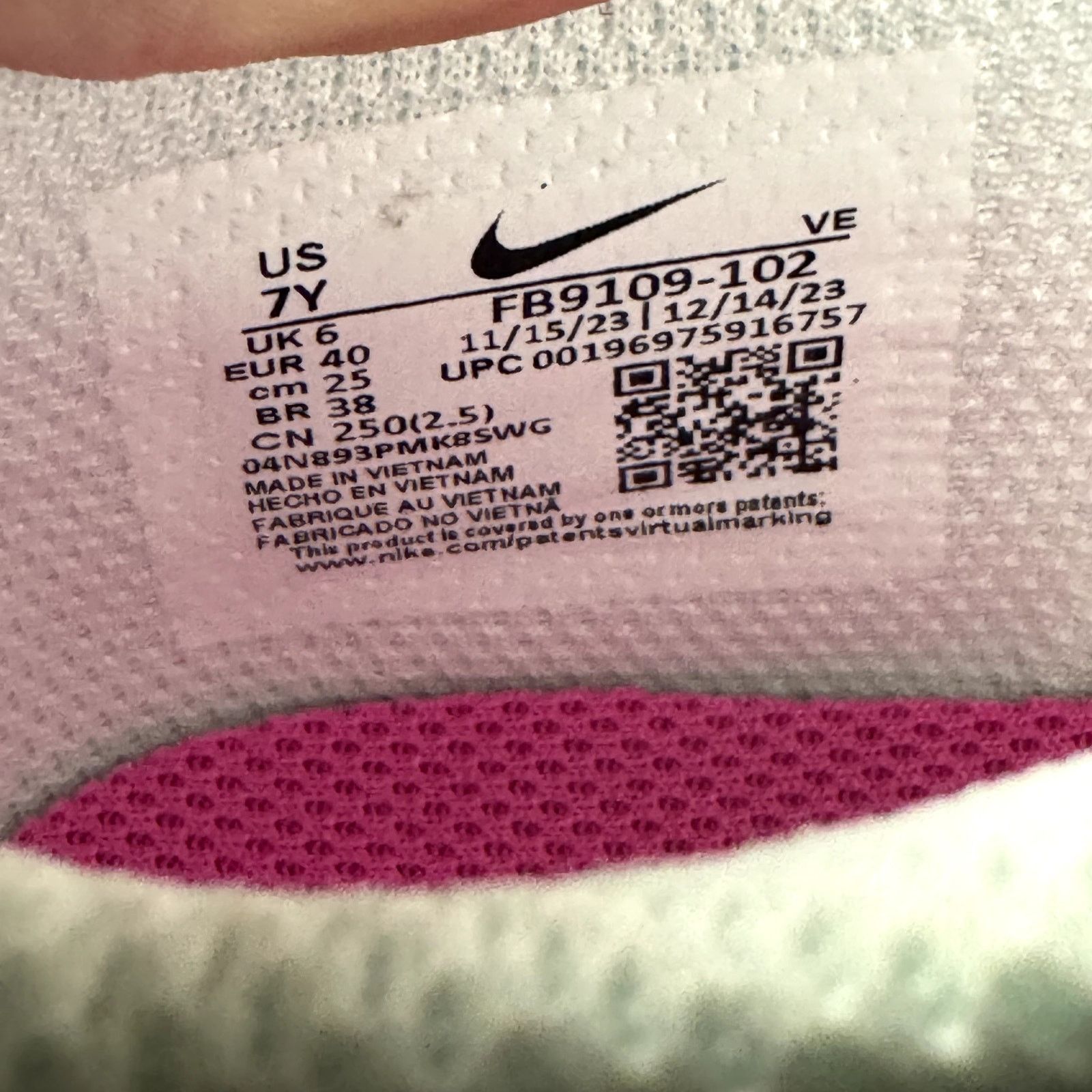 Jordan Brand × Nike Size 7 - Nike Dunk Low GS laser Fuchsia 2023 Shoes Size US 7 / EU 40 - 8 Thumbnail