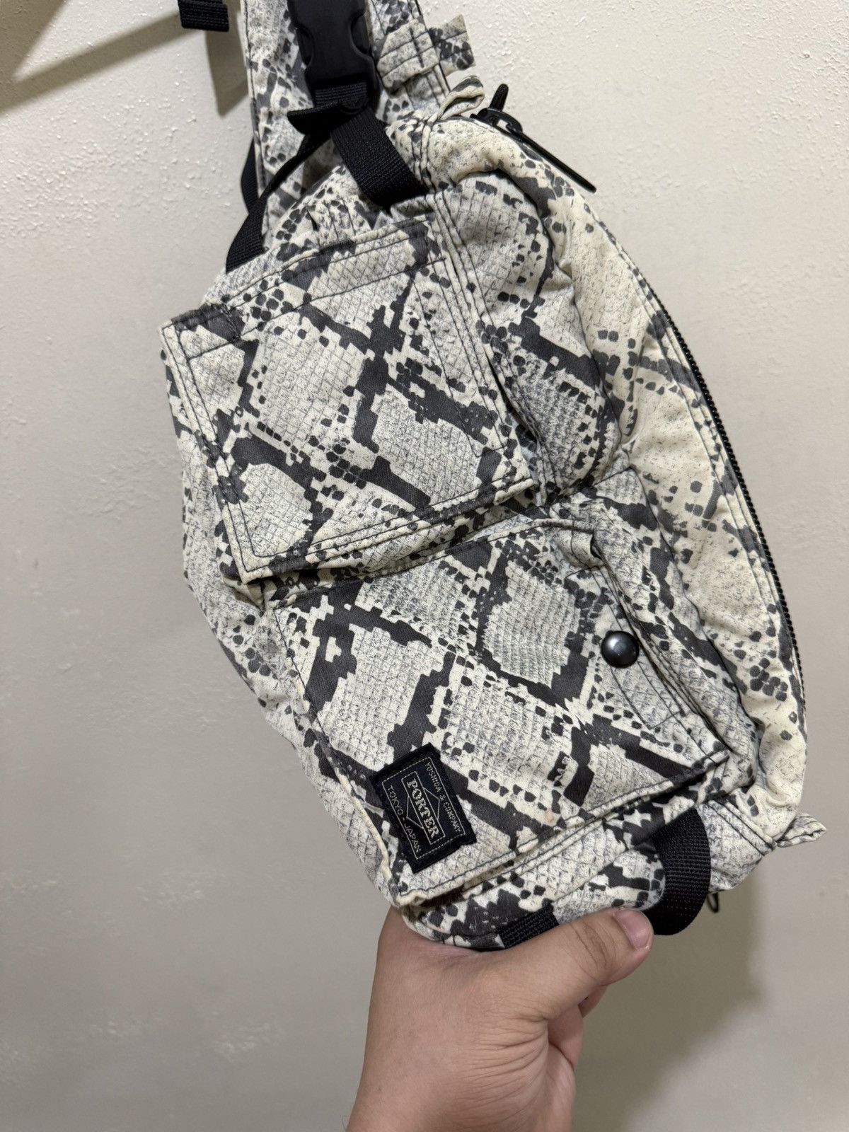 Head Porter head porter snake print sling waist bag Size ONE SIZE - 2 Thumbnail