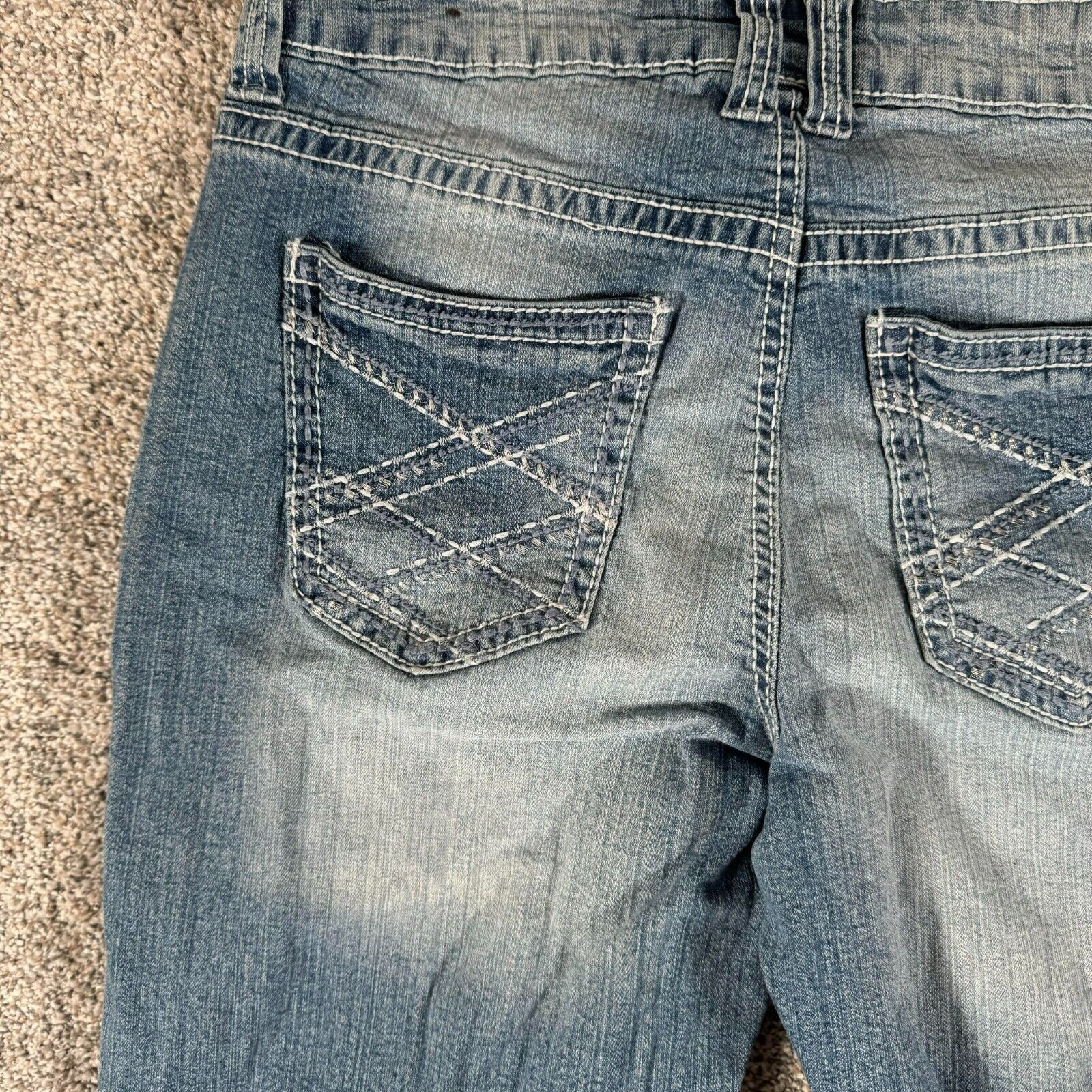 Other Y2K Capri Jeans Womens 8 Cuffed Distressed Grunge Ripped Size 30" / US 8 / IT 44 - 18 Thumbnail