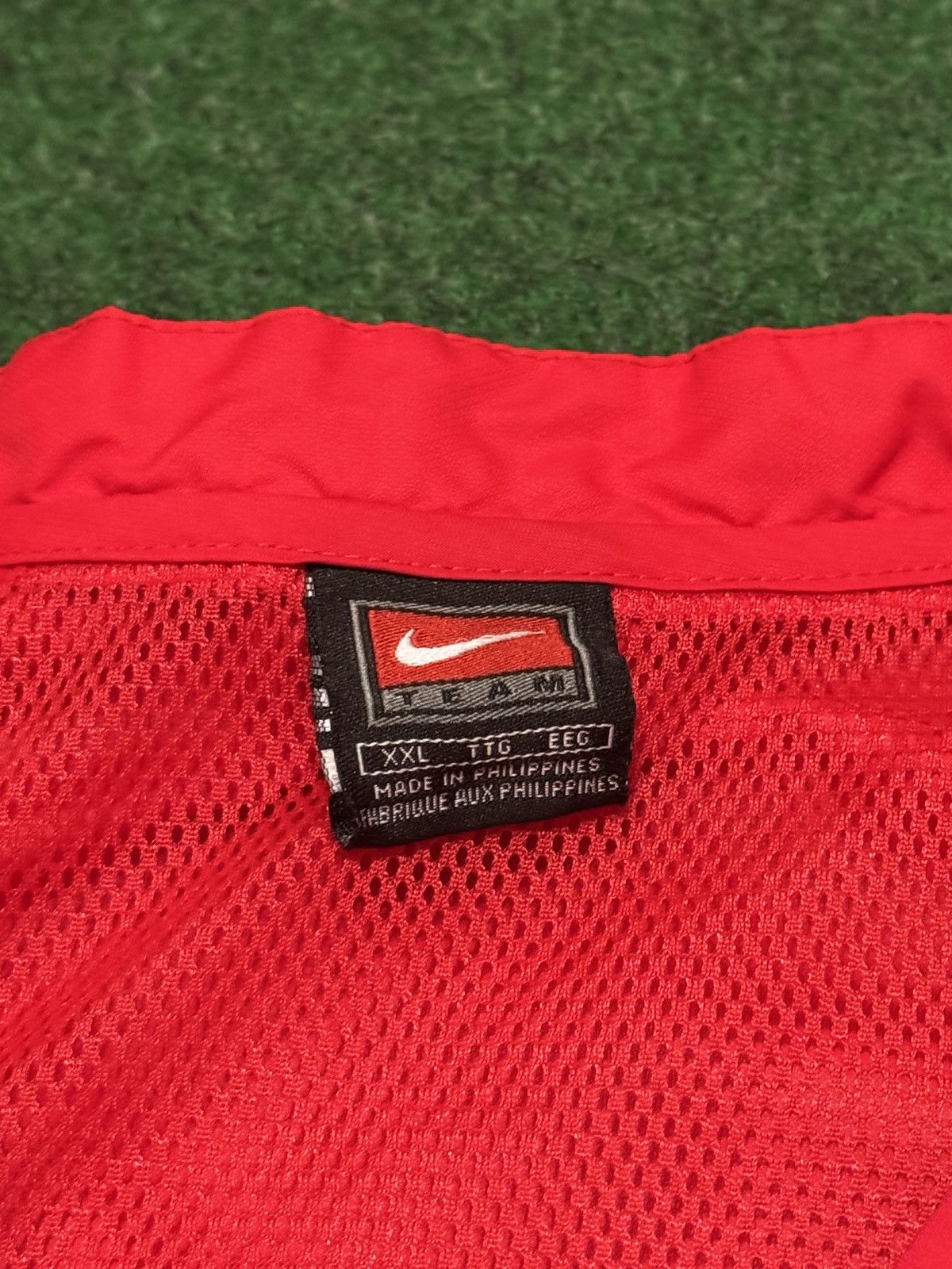 Nike Nike Lightweight Red Windbreaker XXL Zipper Pockets V Neck Size US XXL / EU 58 / 5 - 3 Thumbnail
