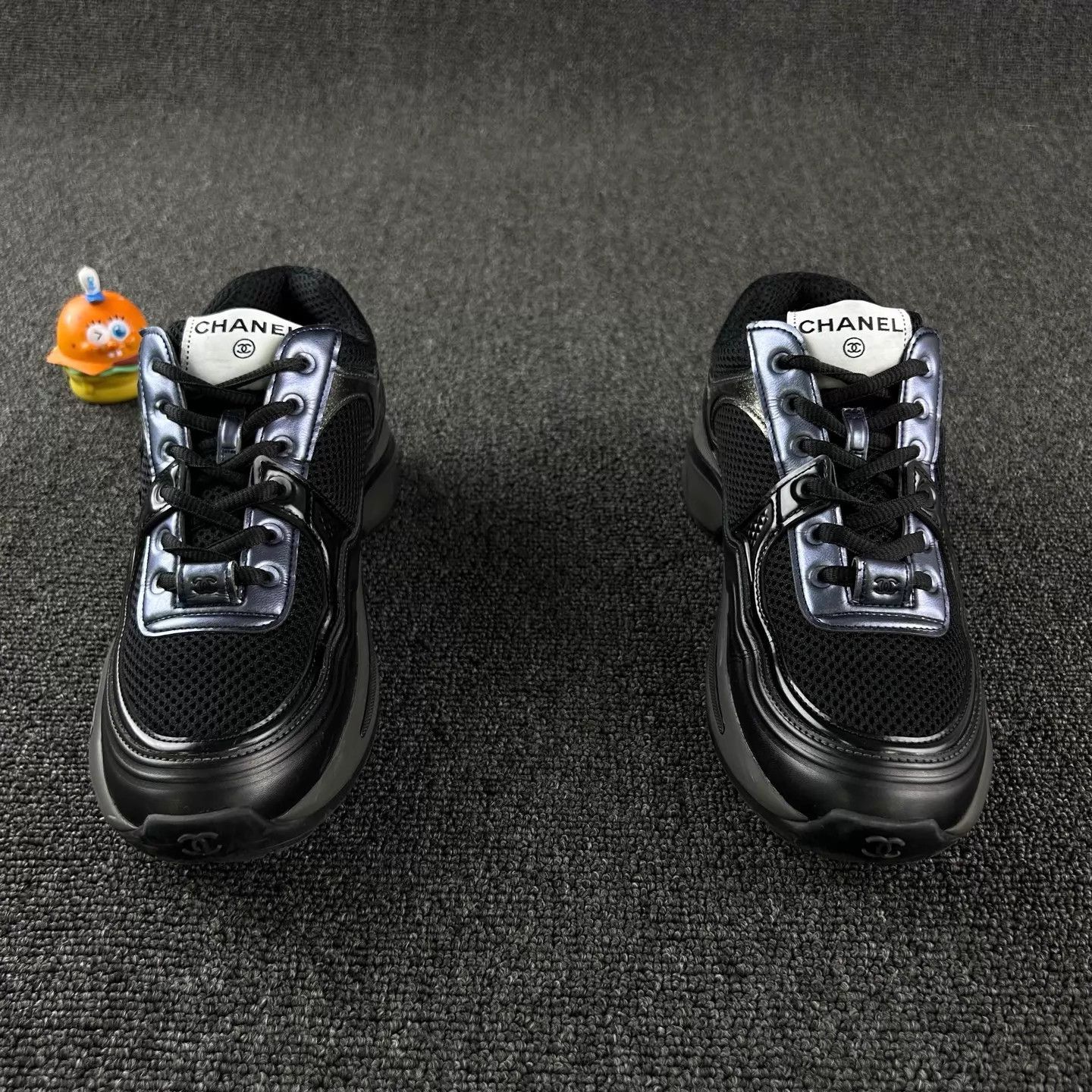 Chanel Chanel Black Toe King CC Logo Women's 36.5 Sneakers Size US 6 / IT 36 - 2 Thumbnail