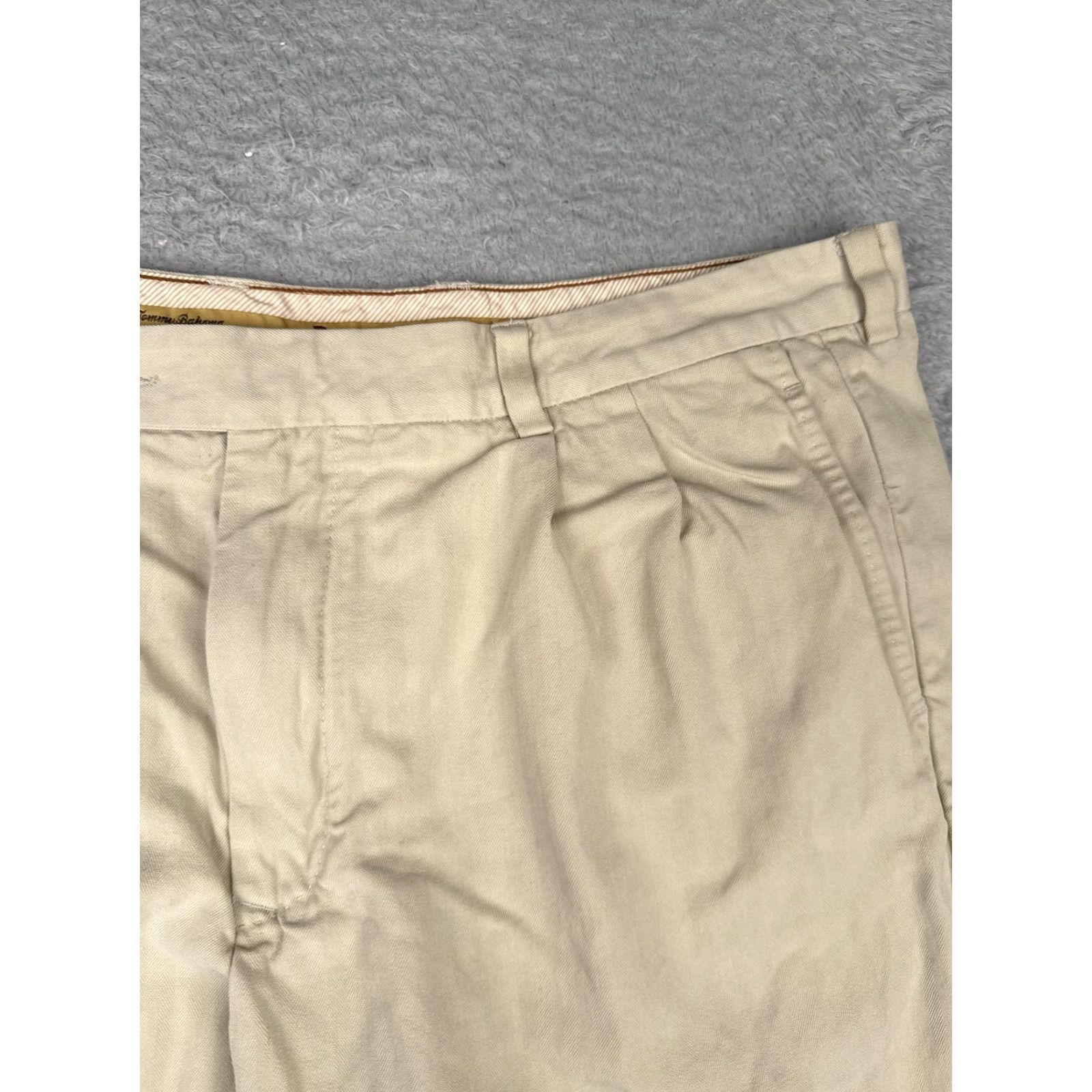 Tommy Bahama Tommy Bahama Shorts Mens 40 Khaki Silk Blend Pleated Chino Golf Herringbone Size US 40 / EU 56 - 5 Thumbnail