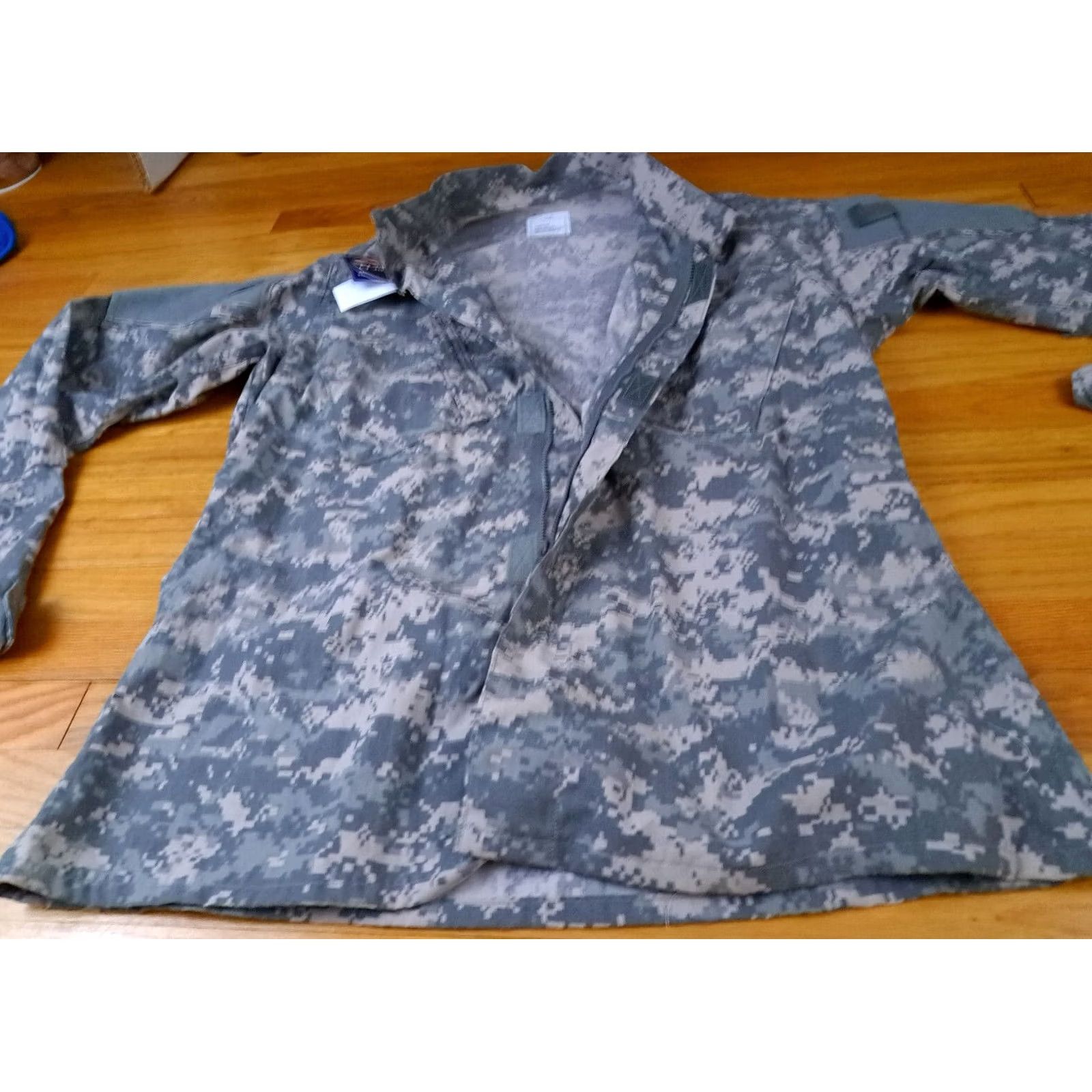 Fender VINTAGE Defender Field Jacket Camouflage Full zip & Self fasteners LG XLong NWT Size US L / EU 52-54 / 3 - 2 Thumbnail