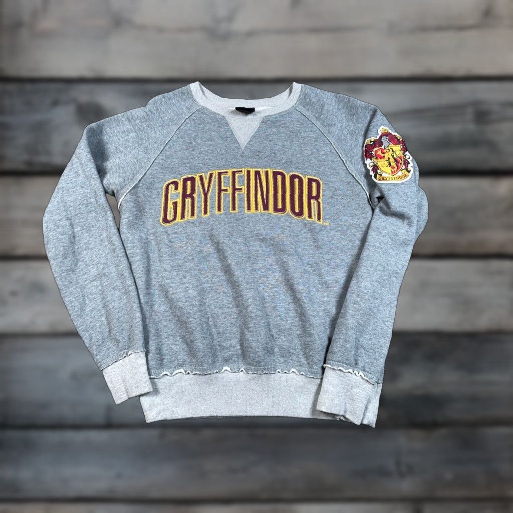 Vintage Harry Potter Sweatshirt Women's Small Gray Embroidered Gryffindor Universal Tag Womens Size S / US 4 / IT 40 - 1 Thumbnail