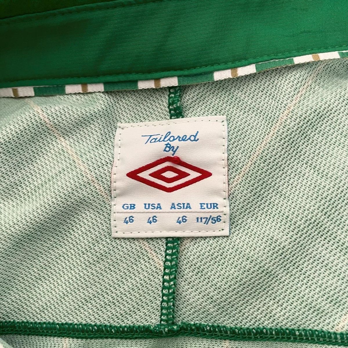 Umbro Ireland 3 Umbro 2012 Soccer Jersey football shirt size L Size US L / EU 52-54 / 3 - 3 Thumbnail