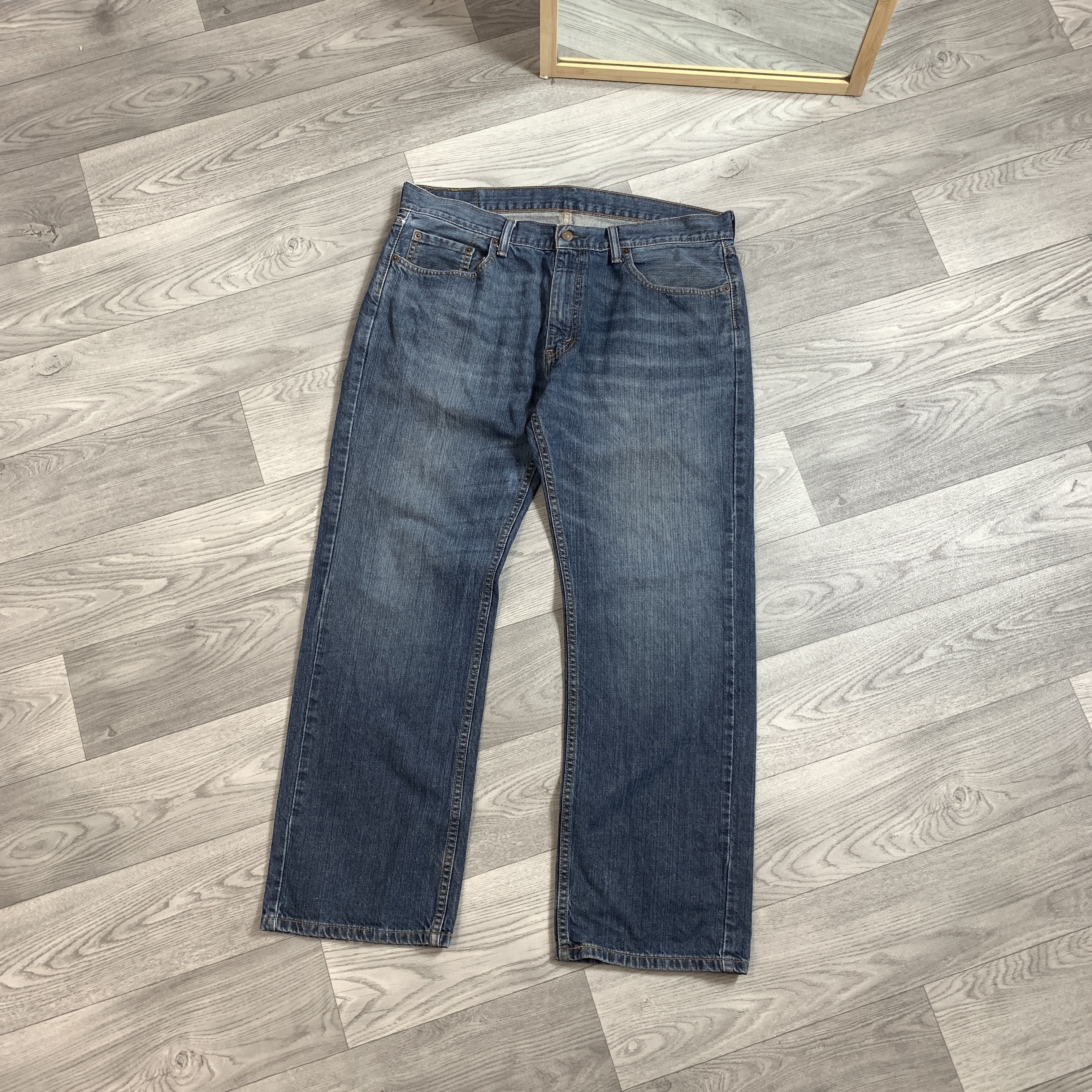 Levi's Vintage Levi's 559 Blue Y2K Relaxed Fit Jeans Pants 36x30 XL Size US 36 / EU 52 - 2 Thumbnail