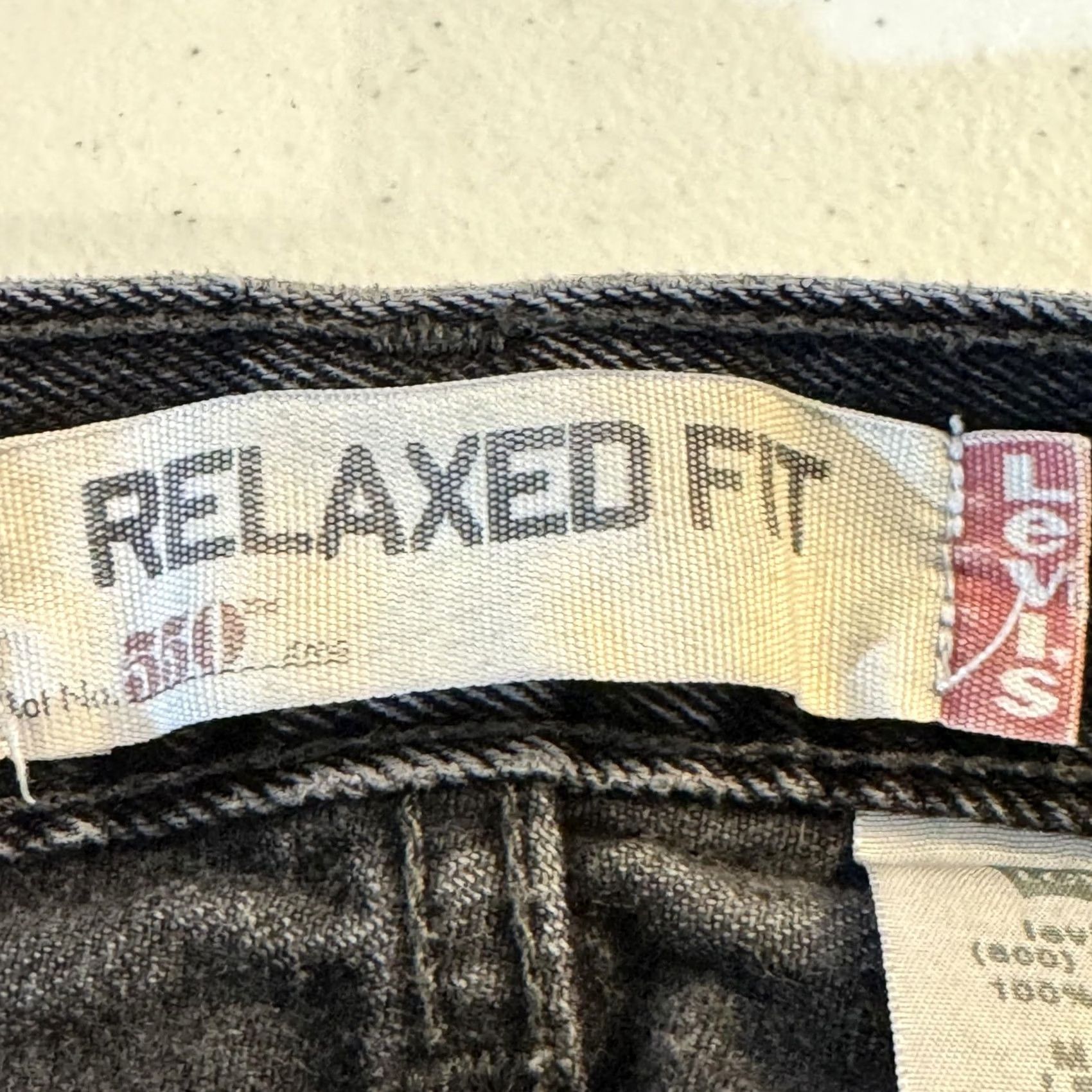Levi's VINTAGE Levi's 550 Jeans Mens 40x32 Black Relaxed Fit Tapered Leg 100 Cotton Size US 40 / EU 56 - 4 Thumbnail