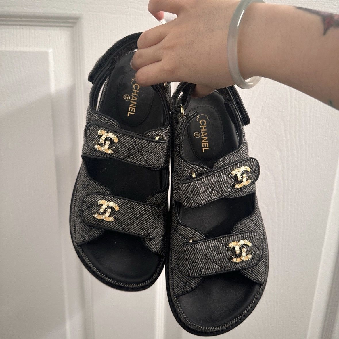 Chanel Chanel Navy Blue Quilted Velvet CC Velcro Dad Flats Size US 6 / IT 36 - 1 Thumbnail