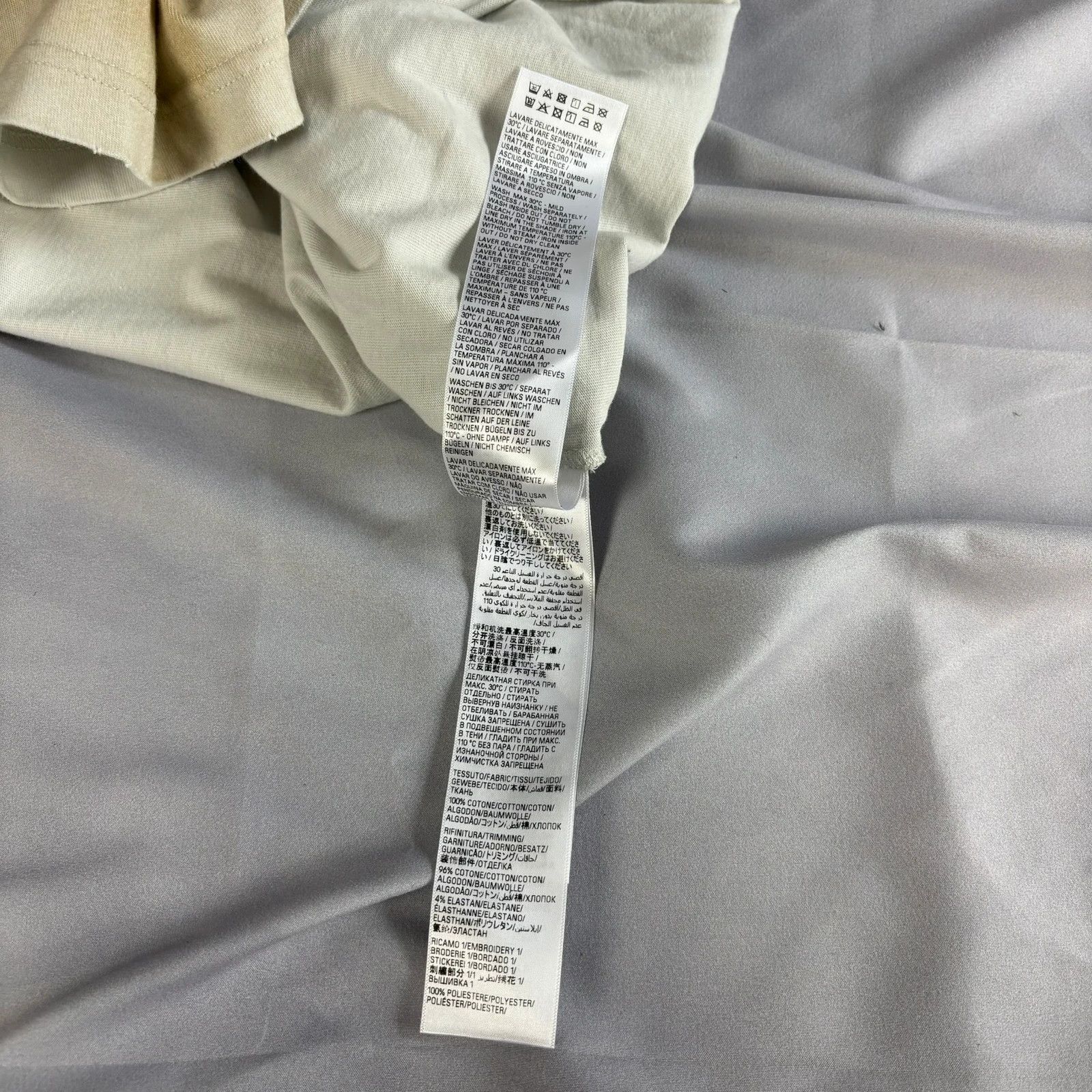 Balenciaga Balenciaga distressed t shirt skater Size US XXL / EU 58 / 5 - 6 Thumbnail