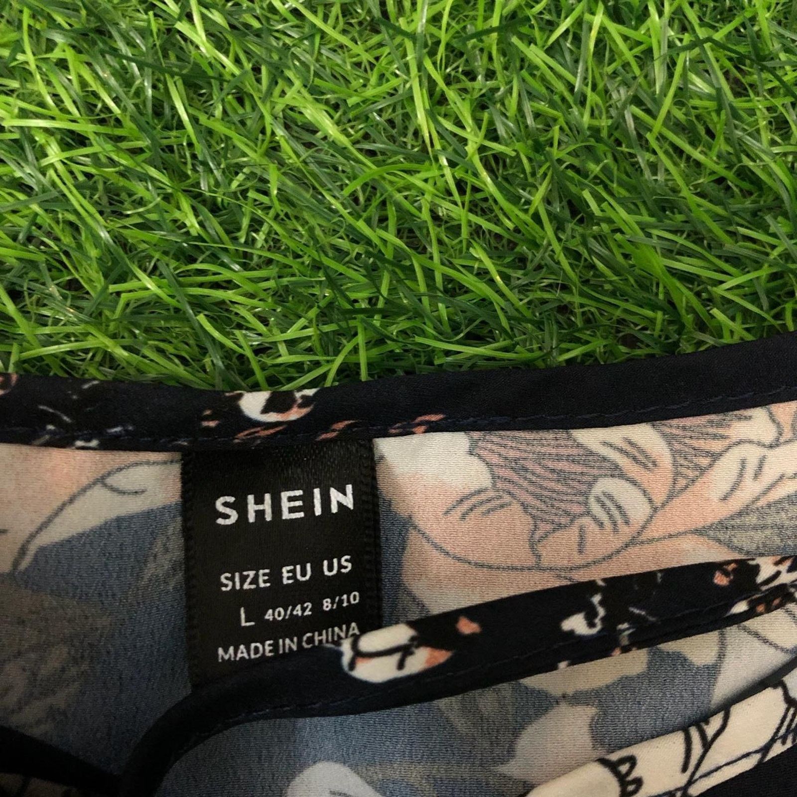 Shein Women's Navy Floral Shein Tie Front Blouse Size L / US 10 / IT 46 - 4 Thumbnail